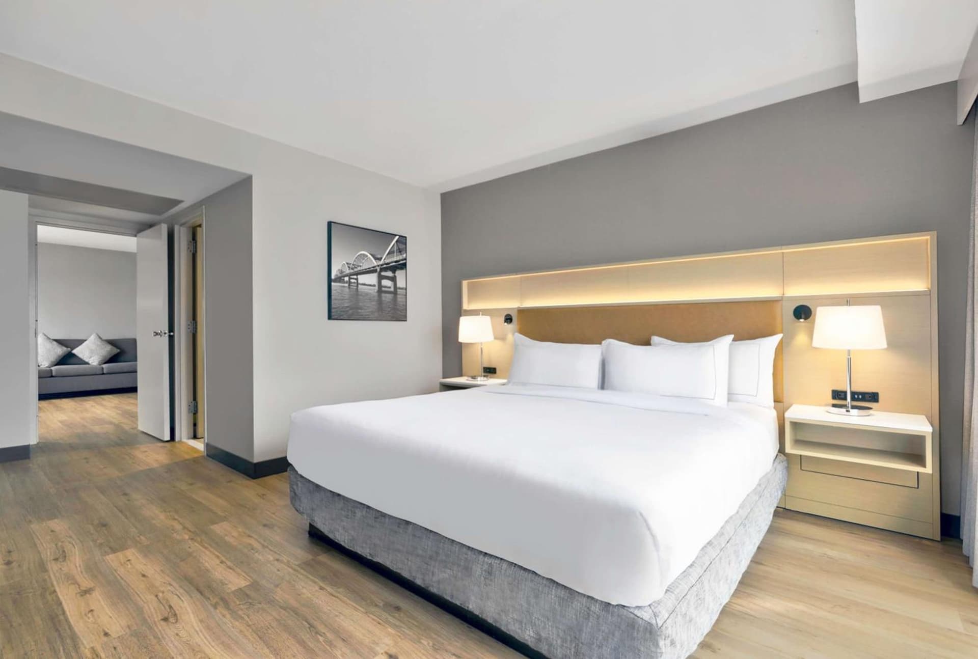 DoubleTree by Hilton Davenport gallery photo in Davenport, IA — image 77
