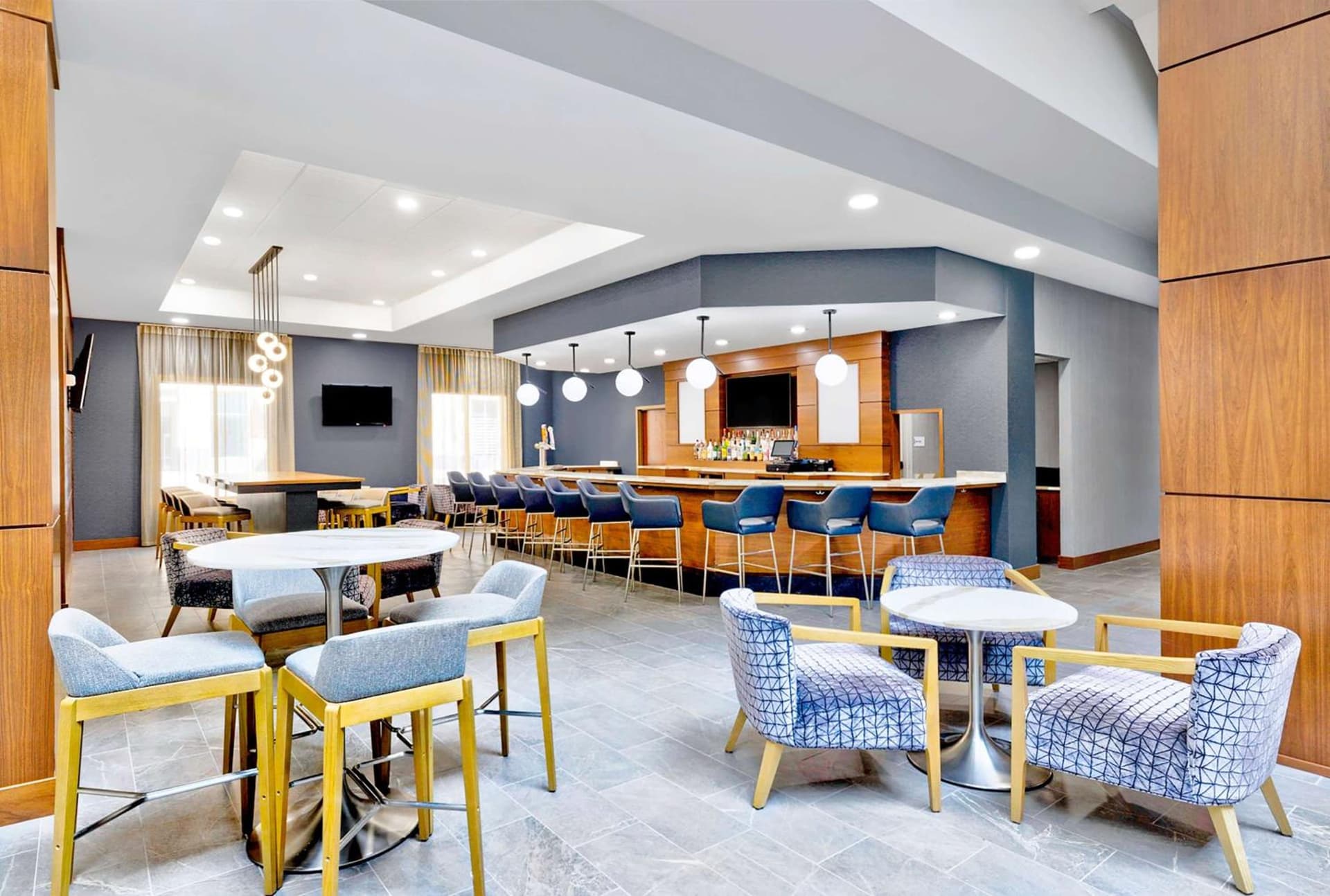 DoubleTree by Hilton Davenport gallery photo in Davenport, IA — image 59