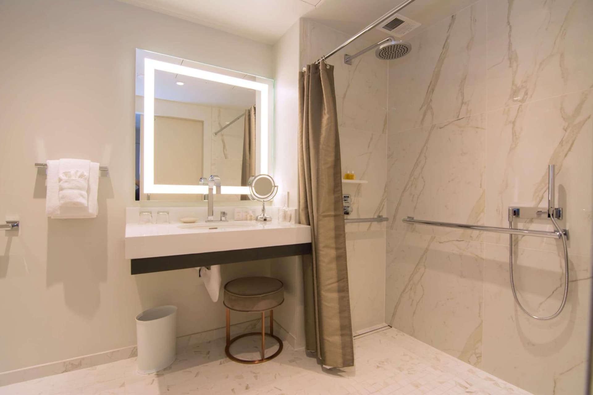 The Benson Portland, Curio Collection by Hilton gallery photo in Portland, OR — image 47
