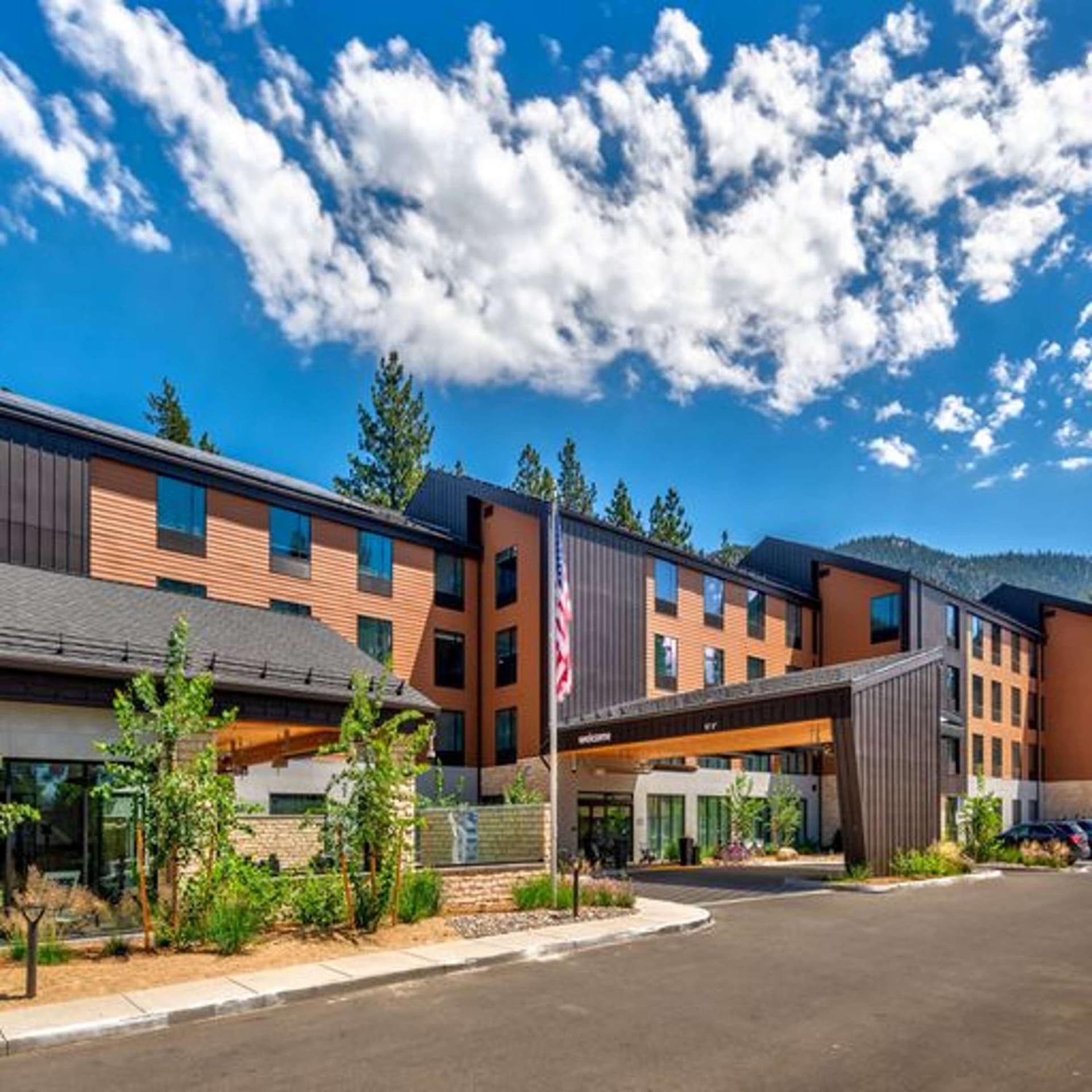Hampton Inn & Suites South Lake Tahoe interior in South Lake Tahoe, CA — gallery photo 2