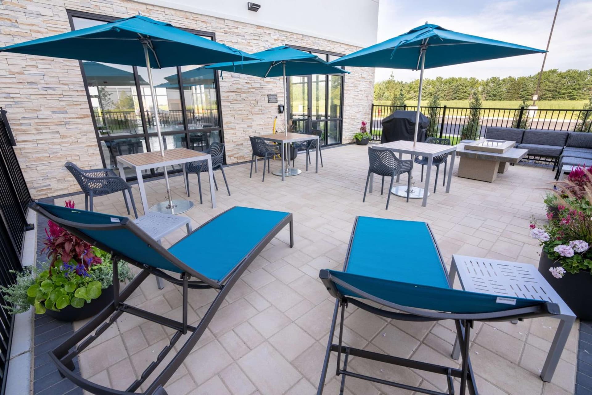 Hampton Inn By Hilton Huntley Chicago property views in Huntley, IL — gallery photo 3