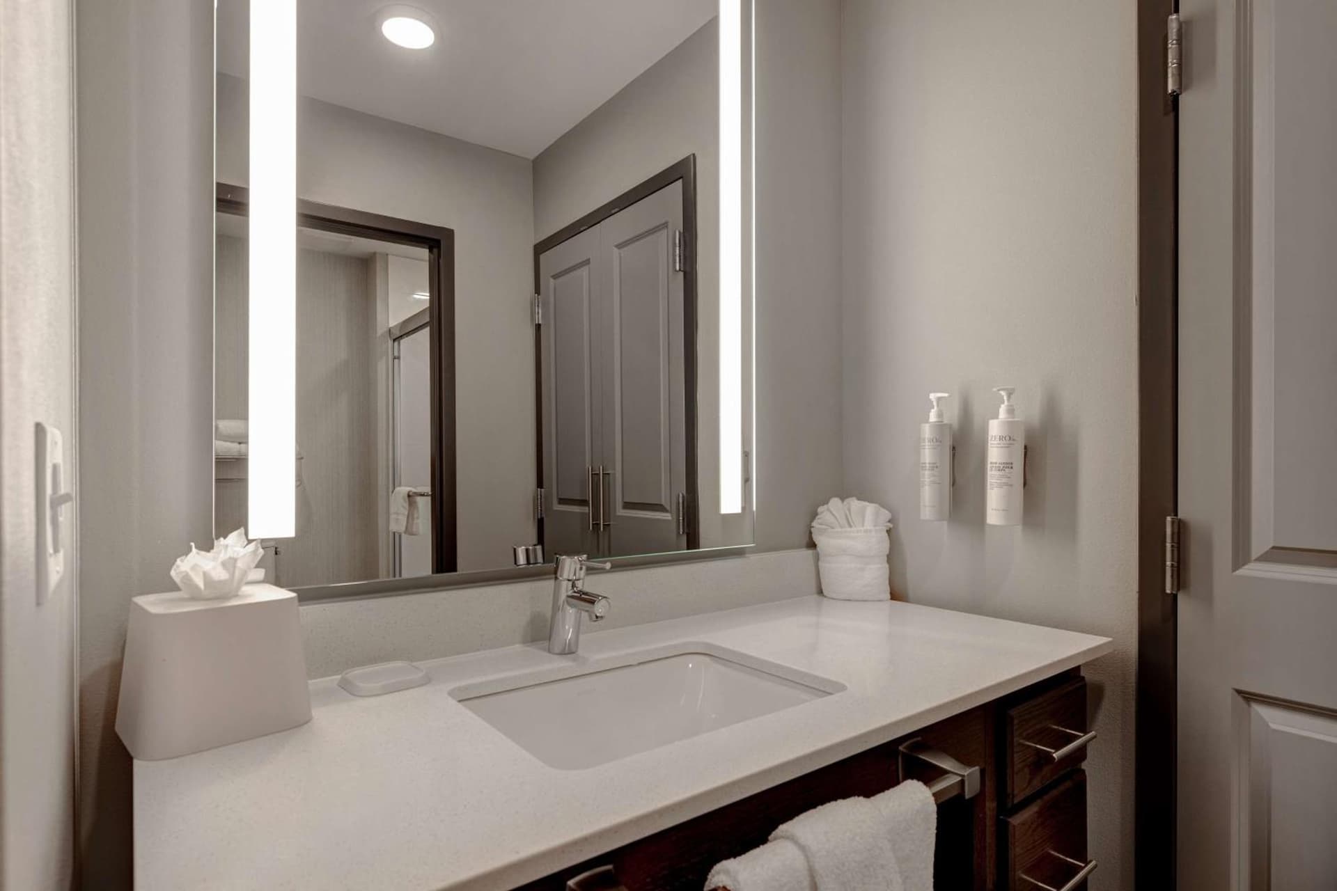Homewood Suites By Hilton Oak Creek Milwaukee gallery photo in Oak Creek, WI — image 34