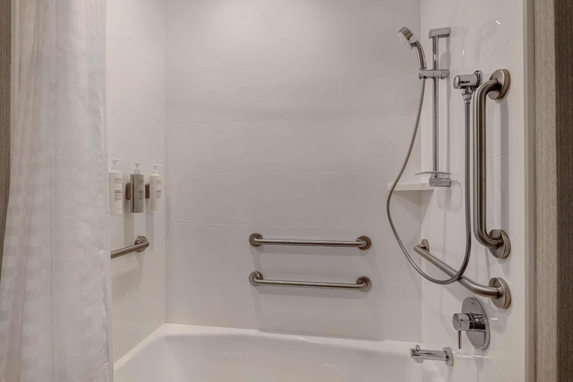 Homewood Suites By Hilton Oak Creek Milwaukee interior in Oak Creek, WI — gallery photo 2