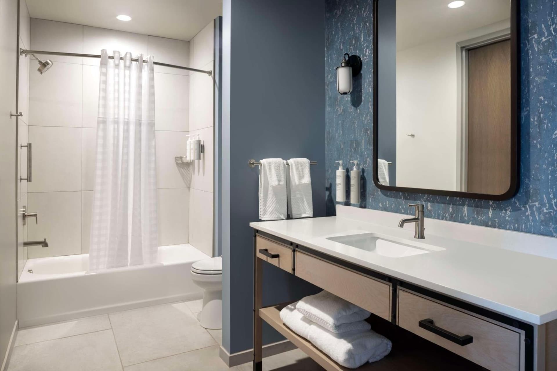 Embassy Suites By Hilton Bowling Green gallery photo in Bowling Green, KY — image 13