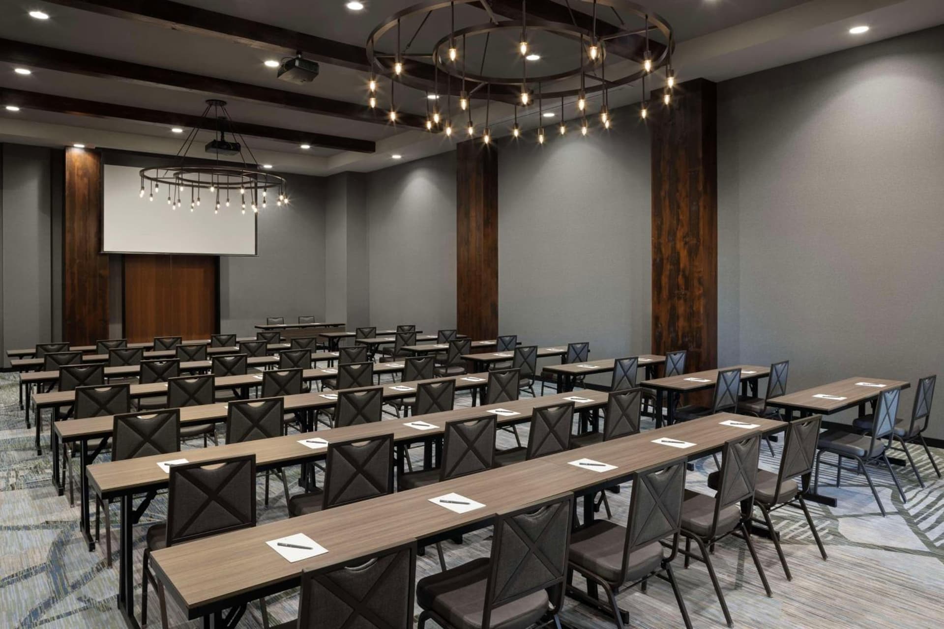 Embassy Suites By Hilton Bowling Green gallery photo in Bowling Green, KY — image 10