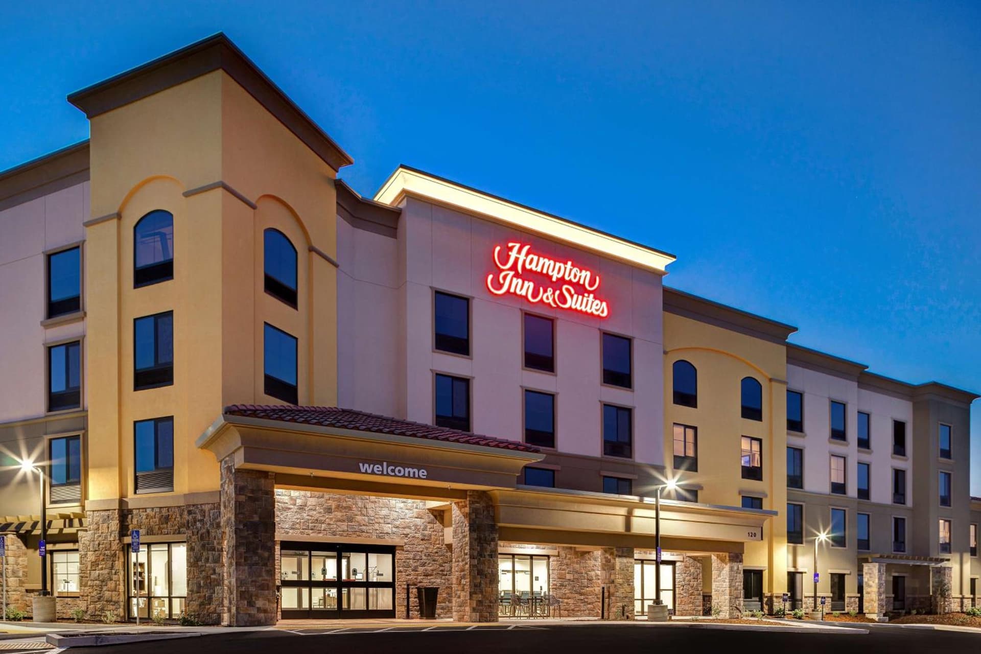 Hampton Inn & Suites Marina interior in Marina, CA — gallery photo 2