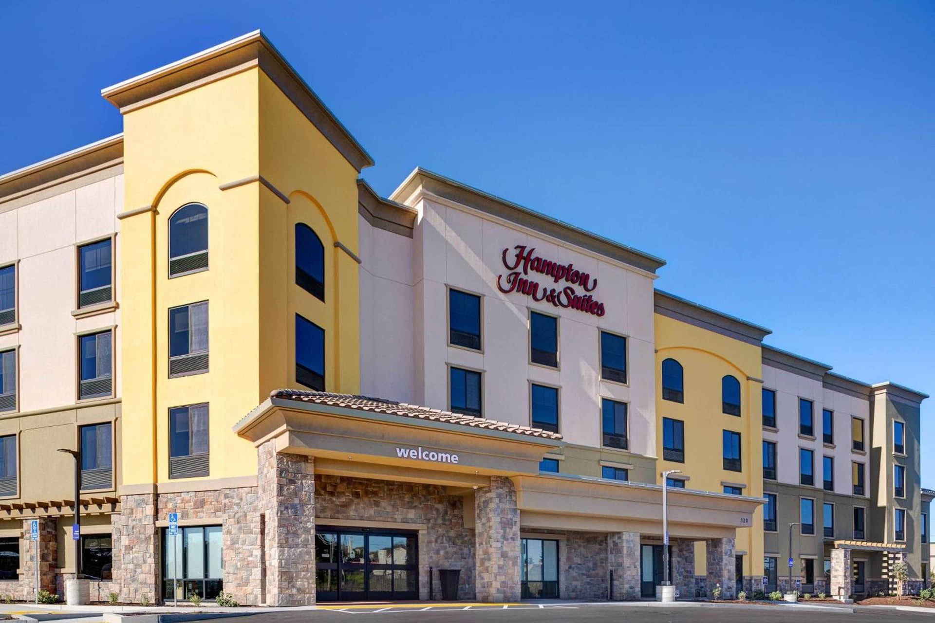Hampton Inn & Suites Marina gallery photo in Marina, CA — image 17