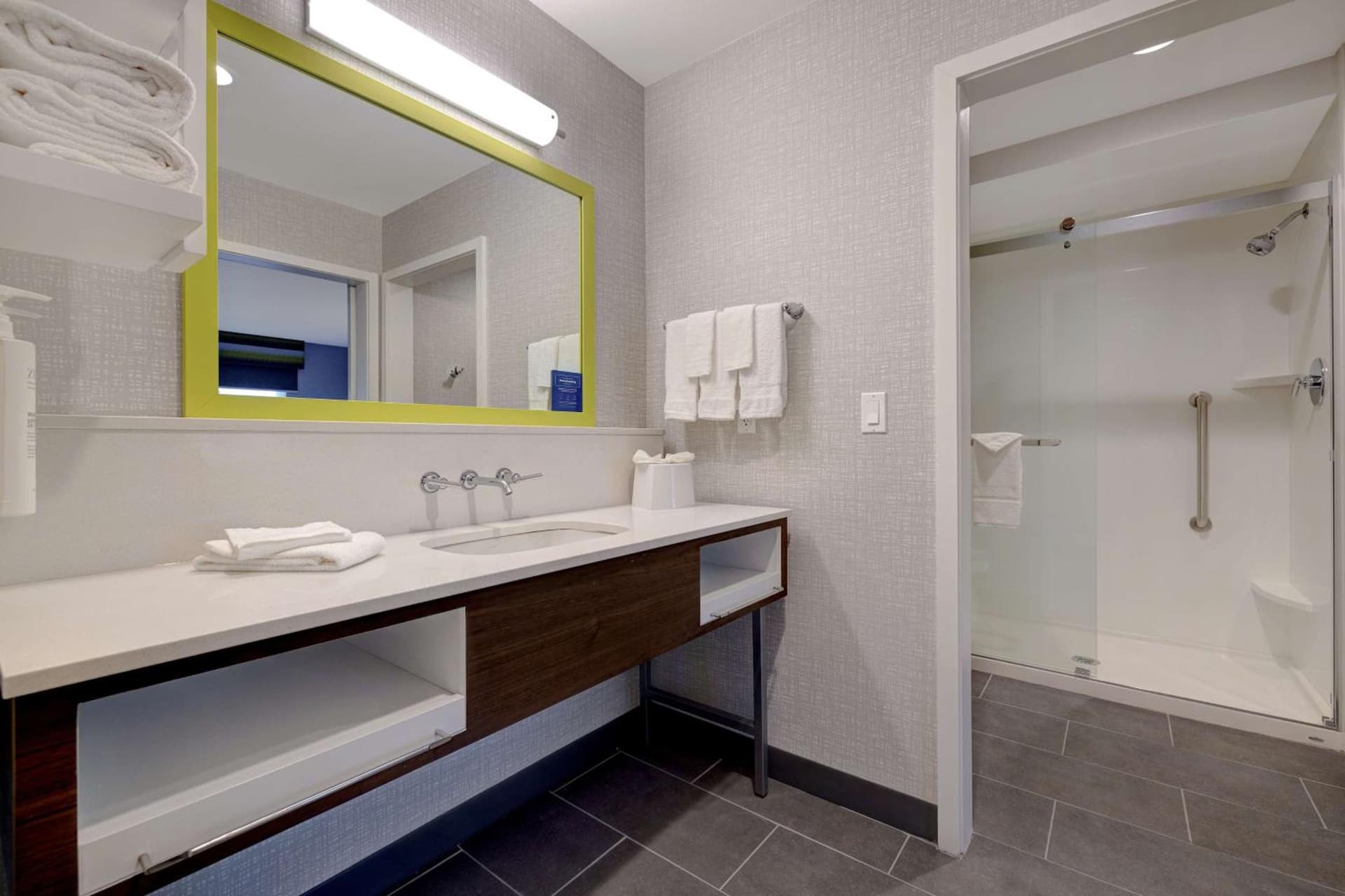 Hampton Inn & Suites Marina gallery photo in Marina, CA — image 43