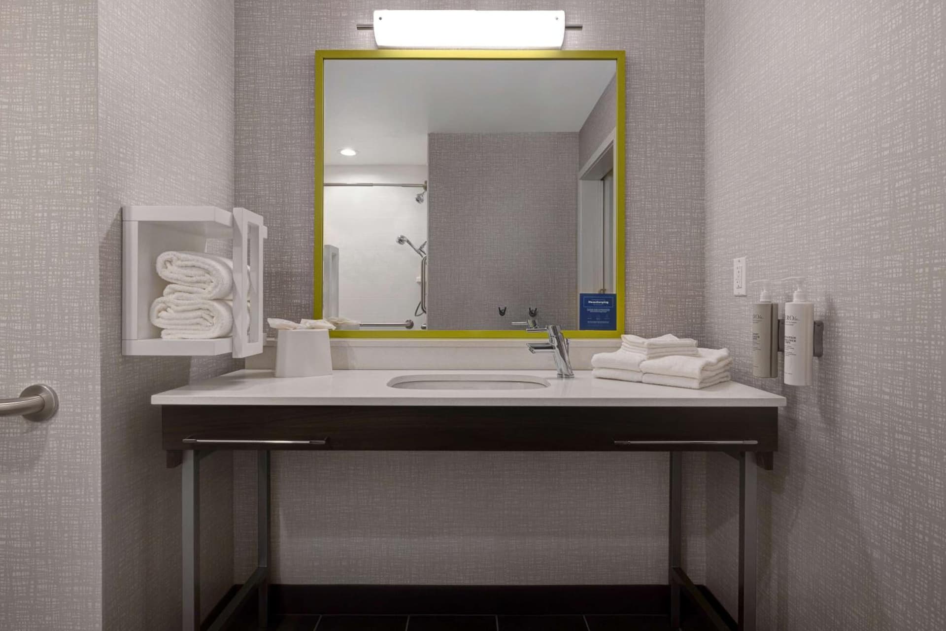 Hampton Inn & Suites Marina gallery photo in Marina, CA — image 38
