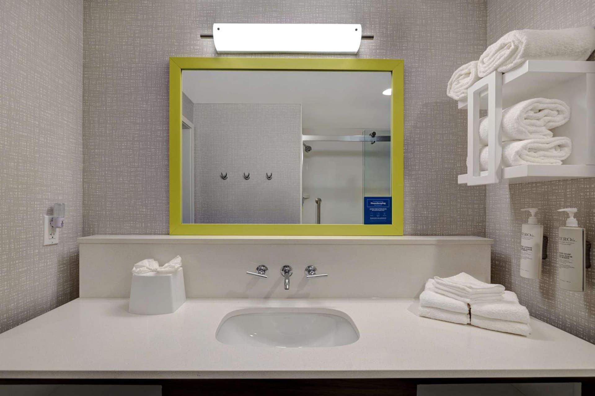 Hampton Inn & Suites Marina gallery photo in Marina, CA — image 40