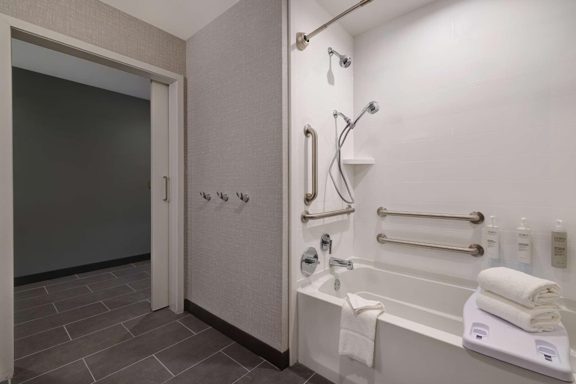 Hampton Inn & Suites Marina gallery photo in Marina, CA — image 39