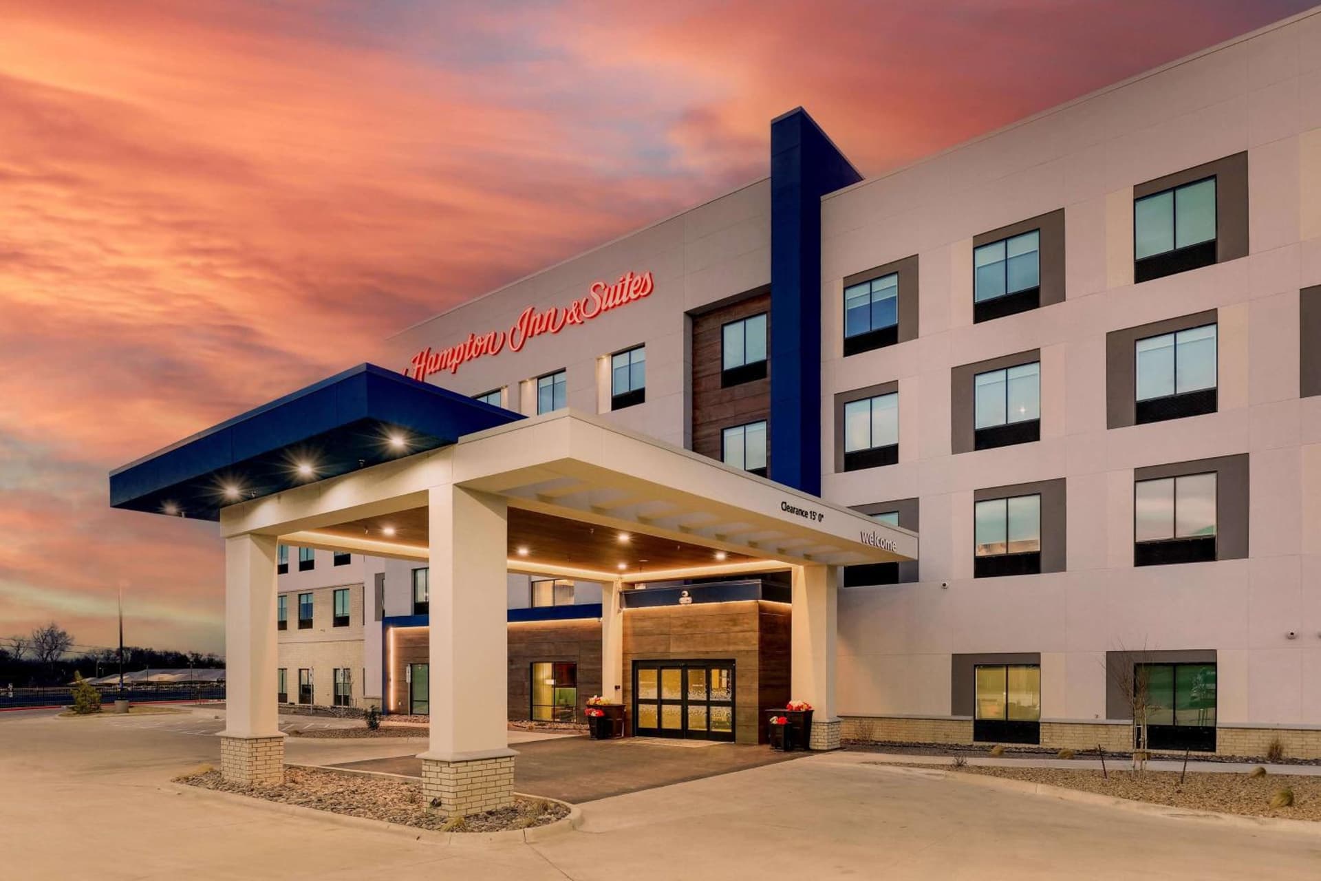 Hampton Inn & Suites Weatherford, Tx interior in Weatherford, TX — gallery photo 2