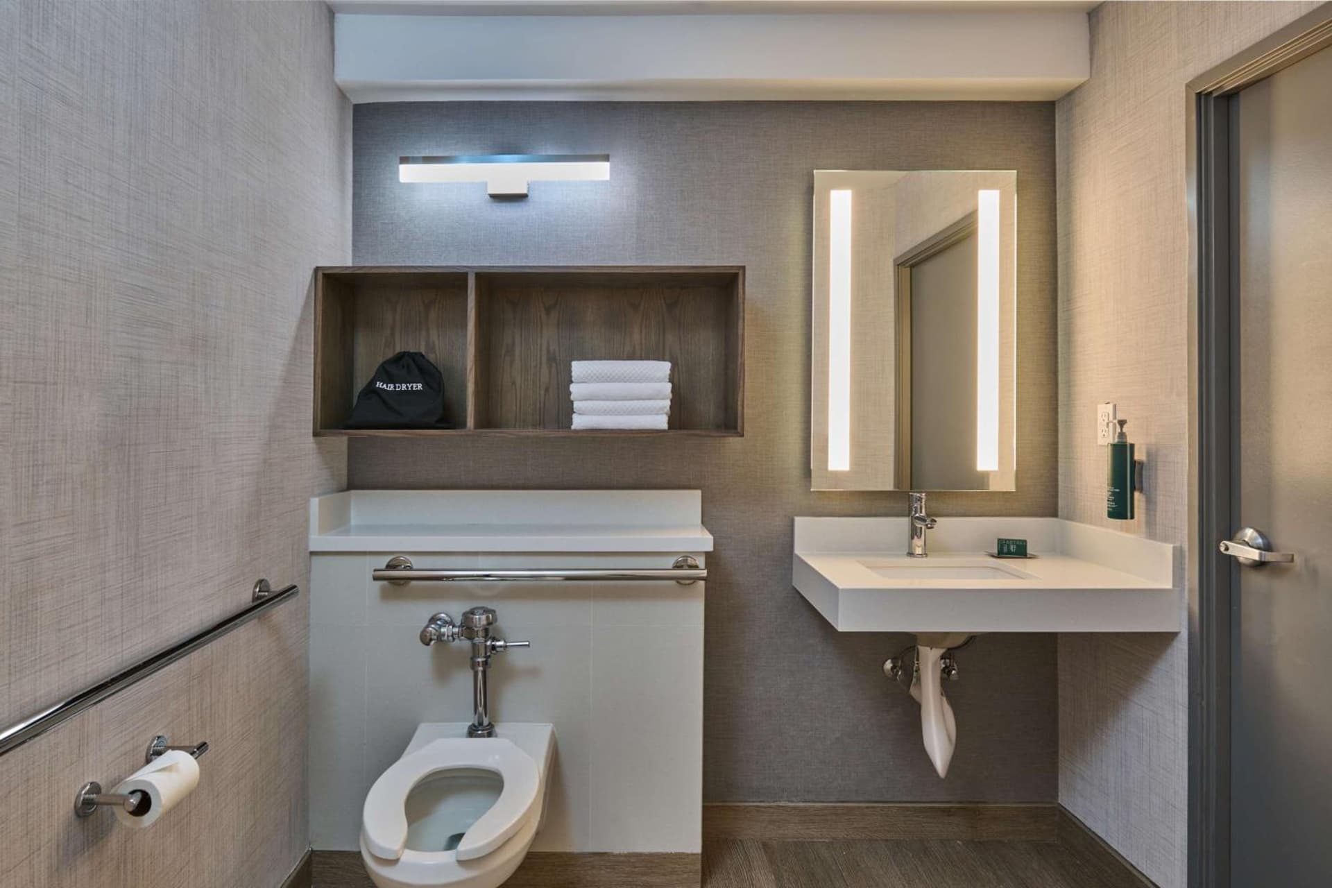 Doubletree by Hilton Buena Park gallery photo in Buena Park, CA — image 40