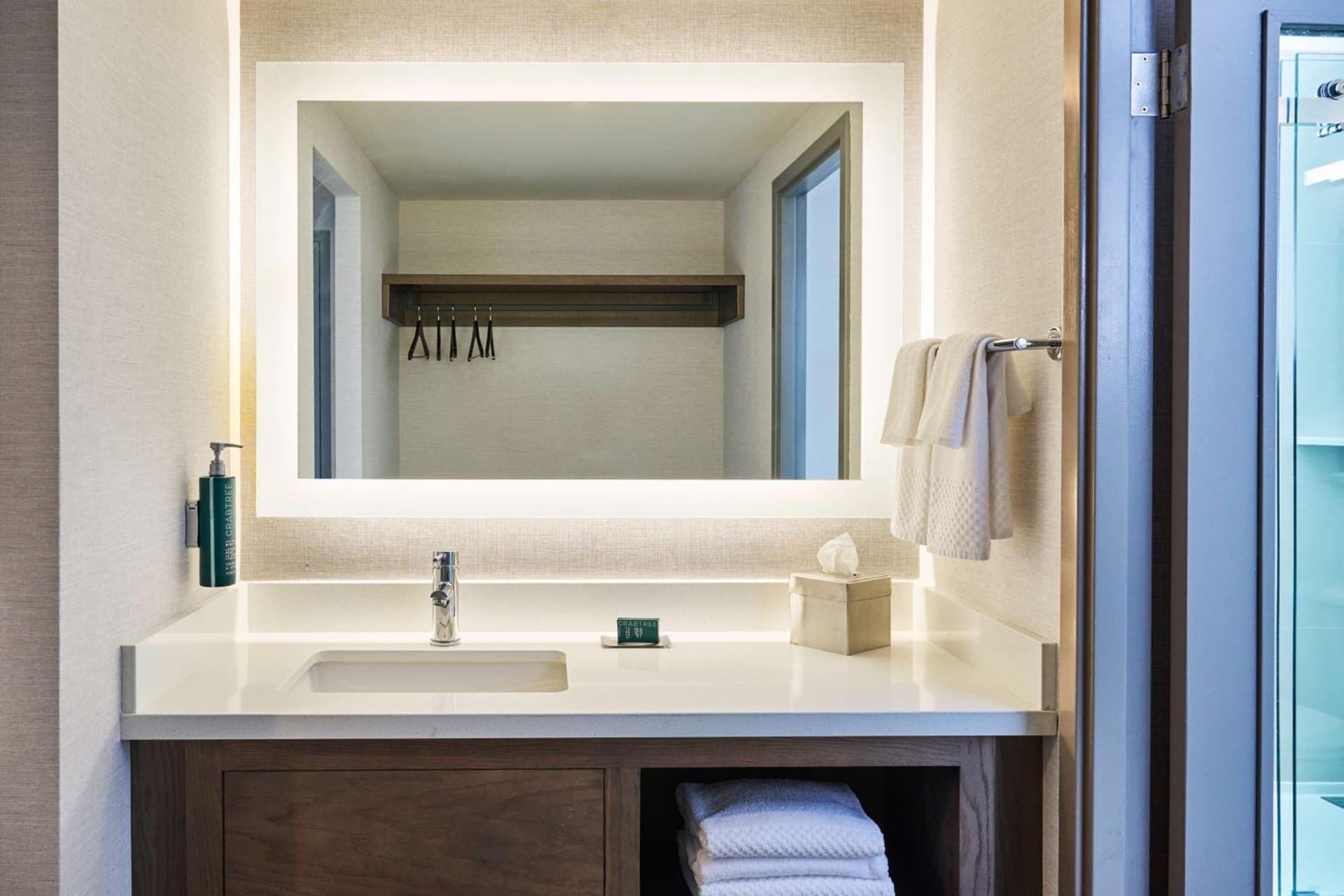 Doubletree by Hilton Buena Park gallery photo in Buena Park, CA — image 8