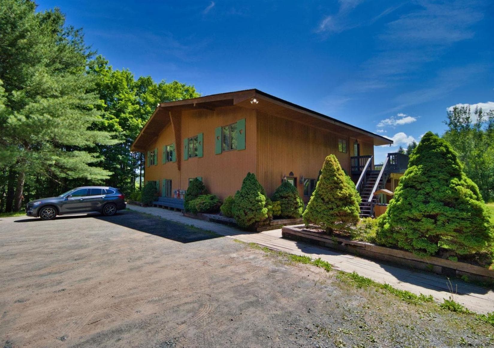 The Haüs Windham - Spacious Suites, Hot Tub, Mountain Views! featured exterior or lobby in Windham — similar hotel