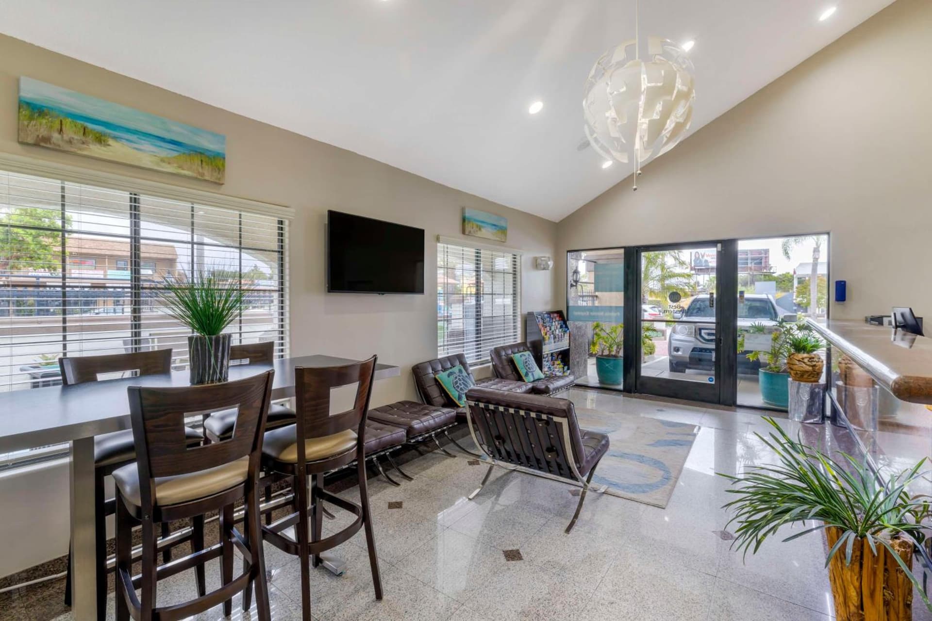 Best Western Redondo Beach Galleria Hotel - Beach City LA interior in Redondo Beach, CA — gallery photo 2