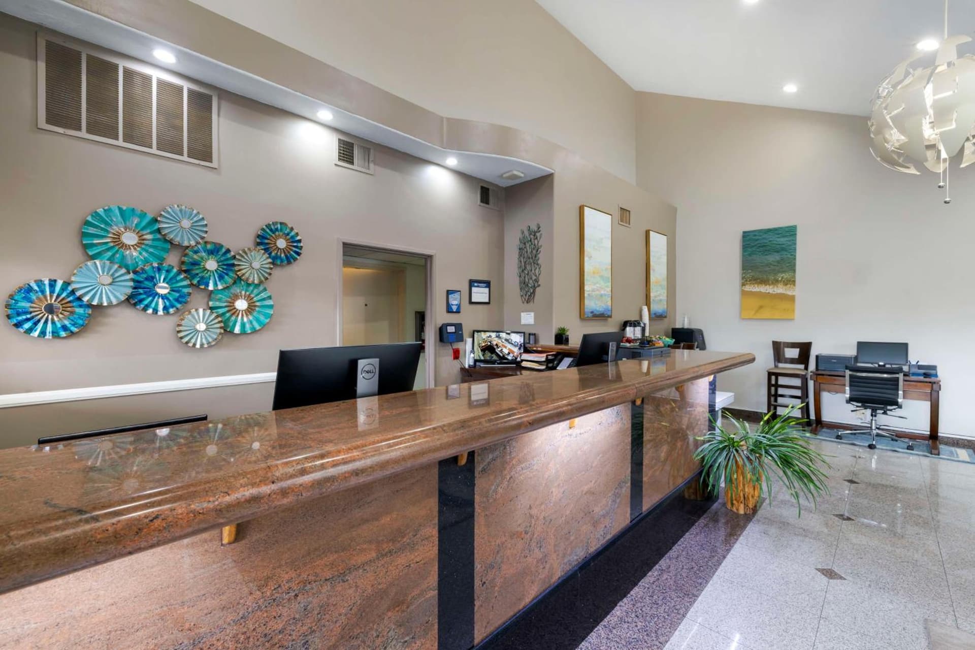 Best Western Redondo Beach Galleria Hotel - Beach City LA property views in Redondo Beach, CA — gallery photo 3