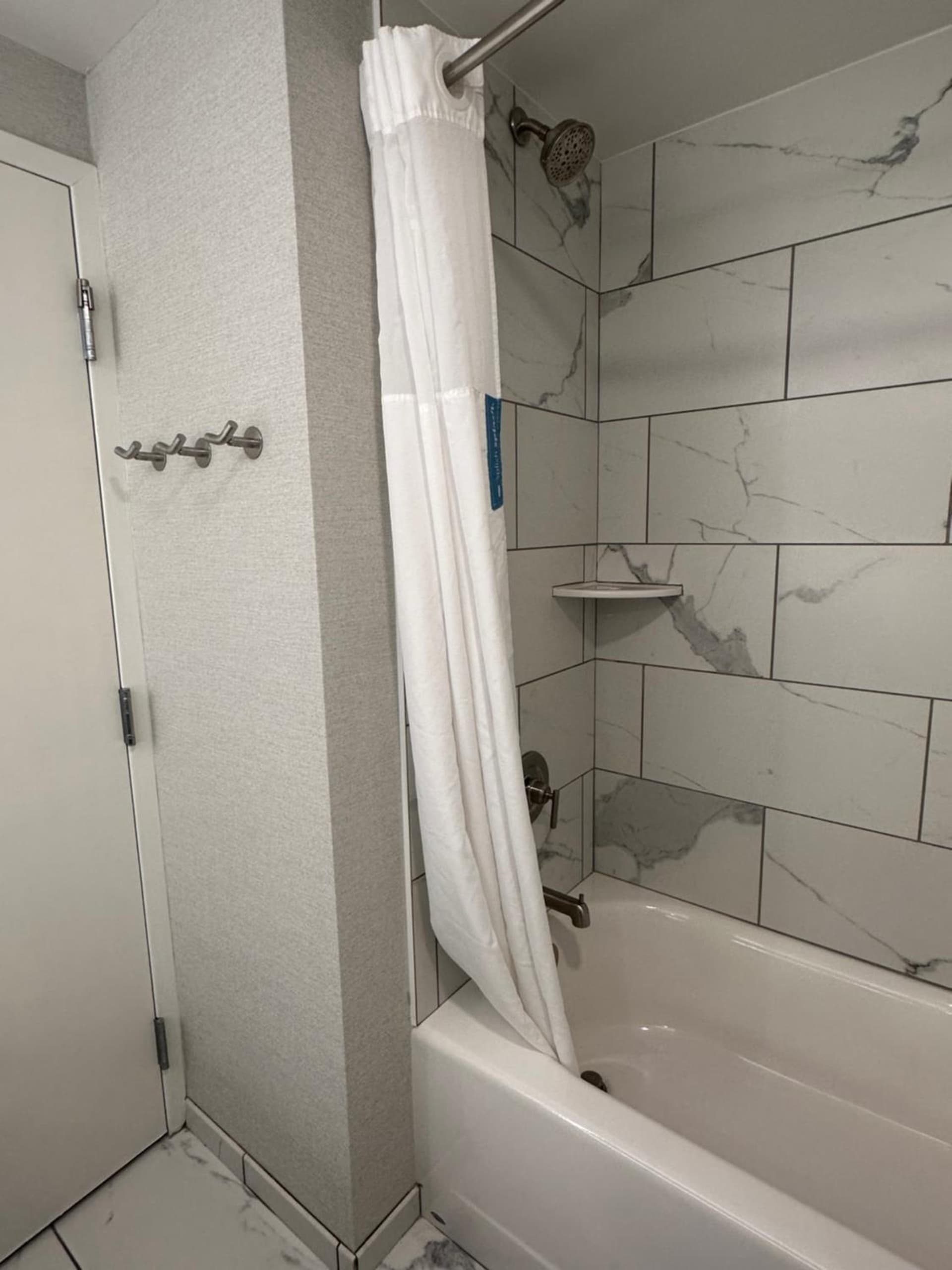 Hampton Inn Virginia Beach-Oceanfront South gallery photo in Virginia Beach, VA — image 88