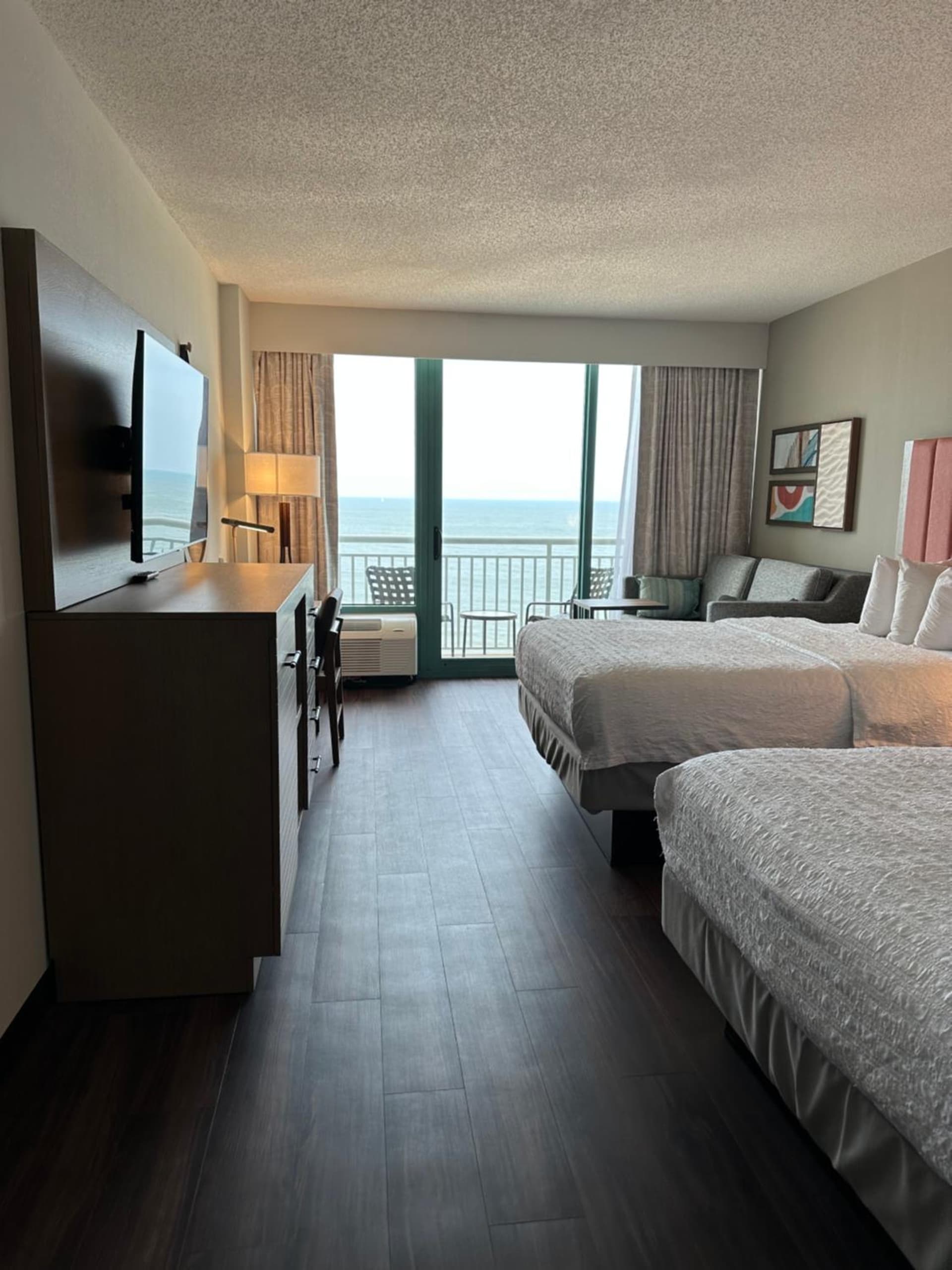 Hampton Inn Virginia Beach-Oceanfront South gallery photo in Virginia Beach, VA — image 38