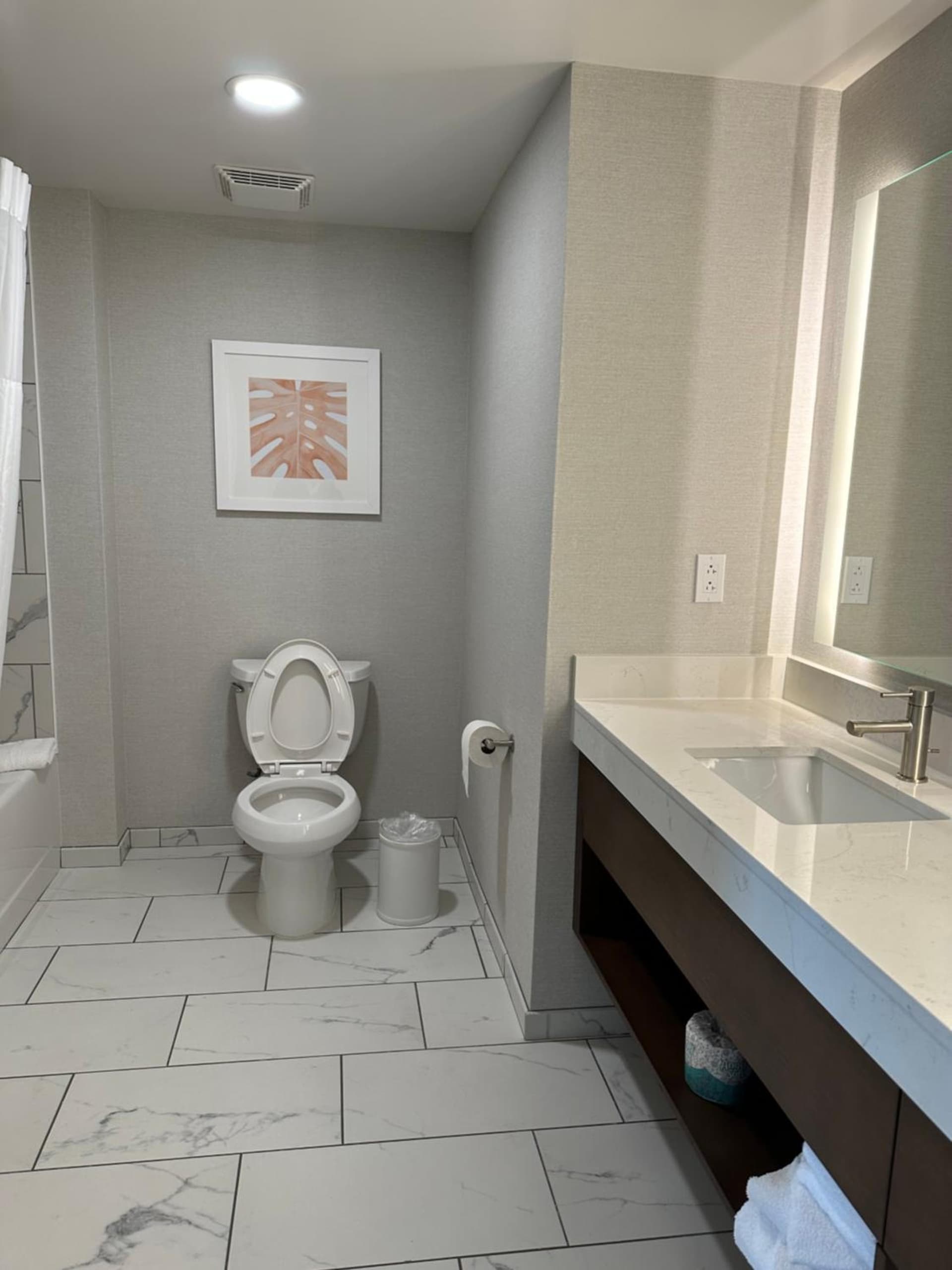 Hampton Inn Virginia Beach-Oceanfront South gallery photo in Virginia Beach, VA — image 36