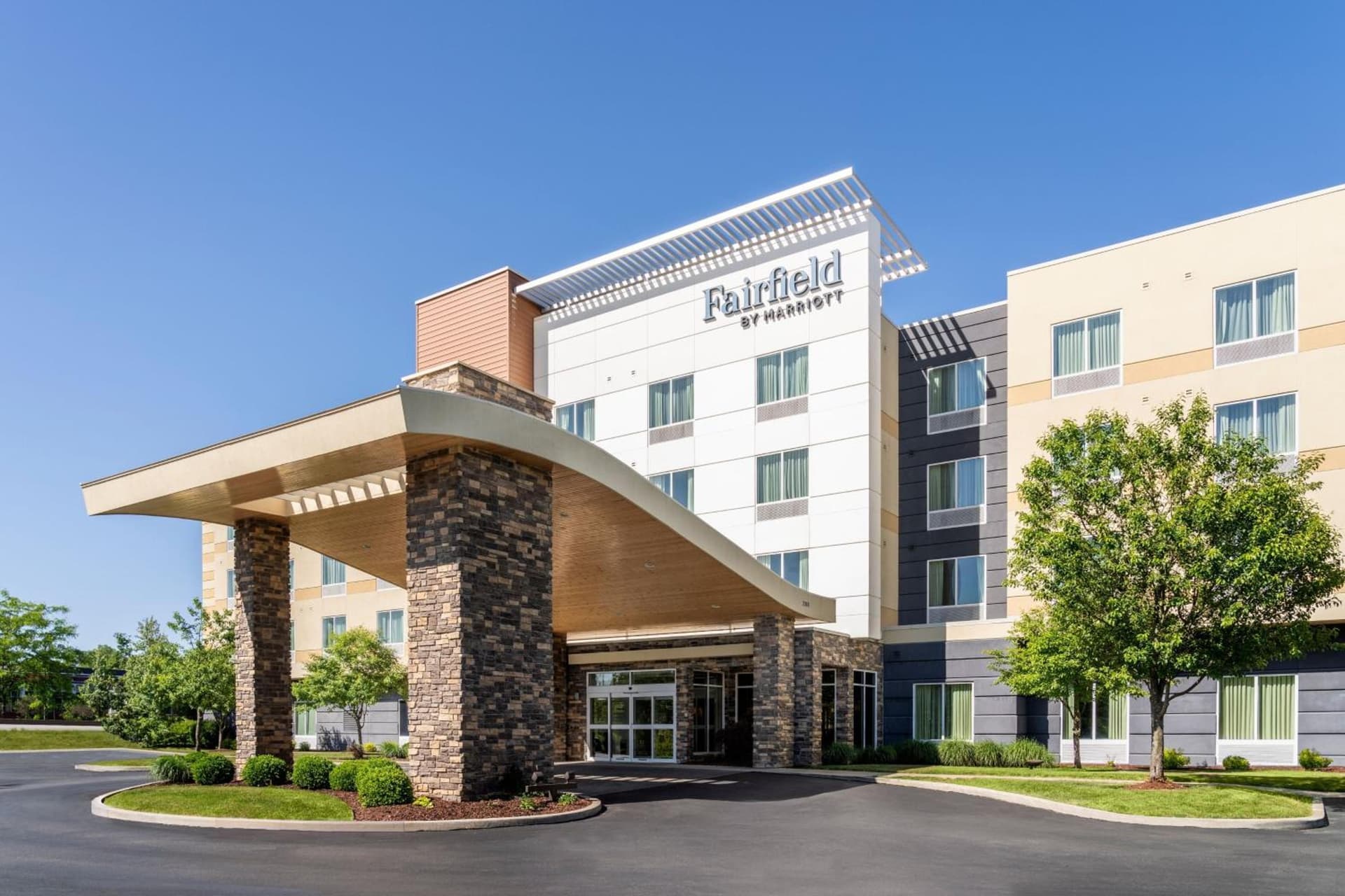 Fairfield Inn & Suites by Marriott Akron Fairlawn featured exterior or lobby in Montrose, OH — similar hotel