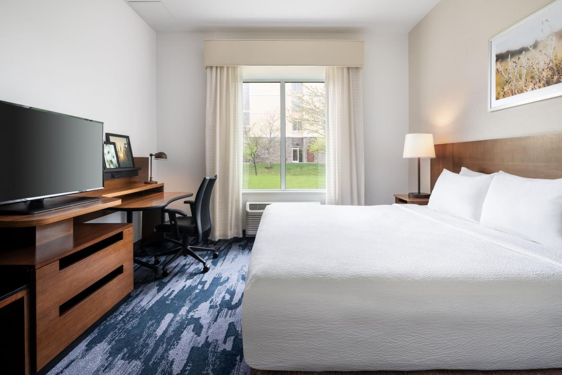 Fairfield Inn & Suites by Marriott Akron Fairlawn interior in Montrose, OH — gallery photo 2