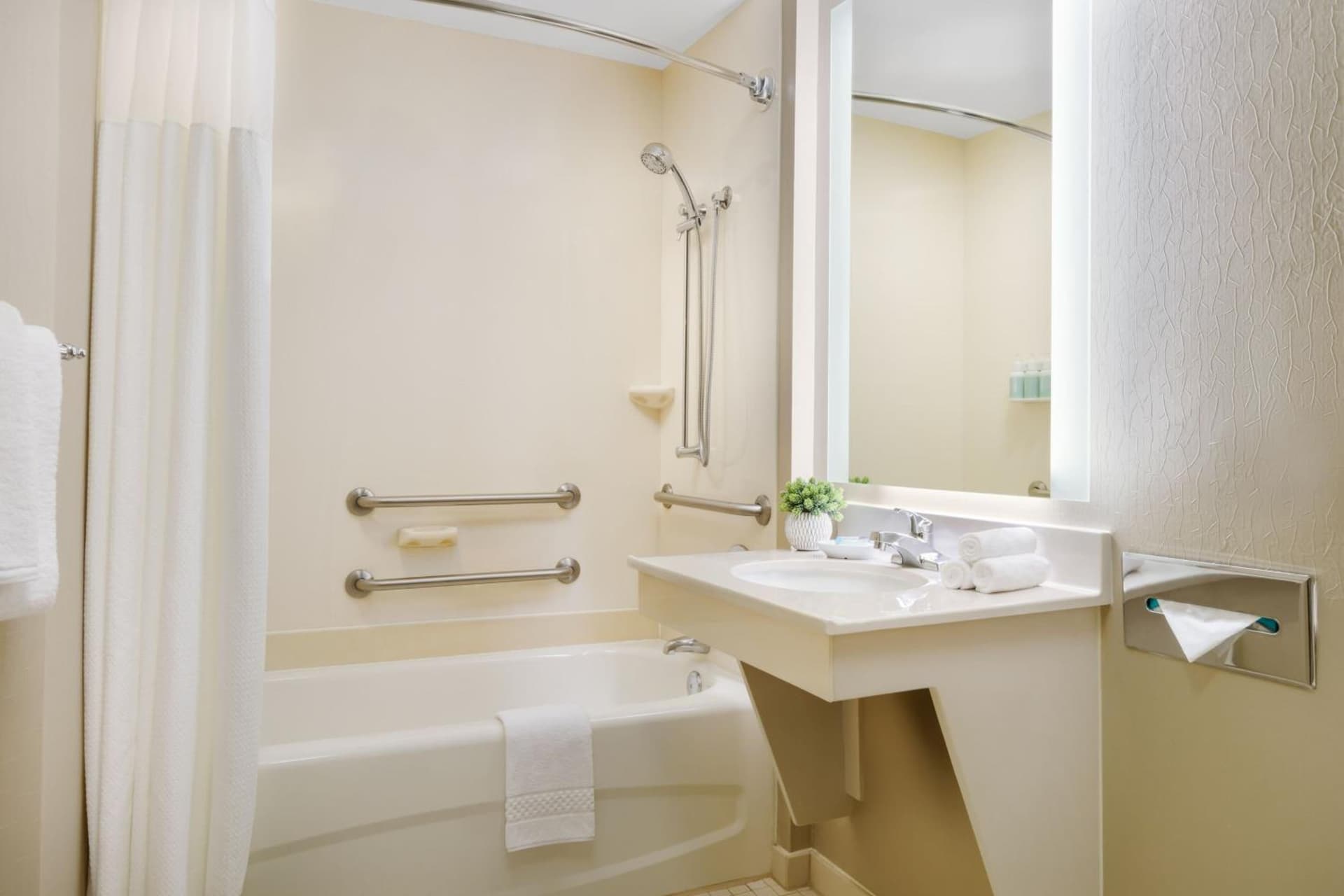 SpringHill Suites by Marriott Manchester-Boston Regional Airport gallery photo in Manchester, NH — image 13