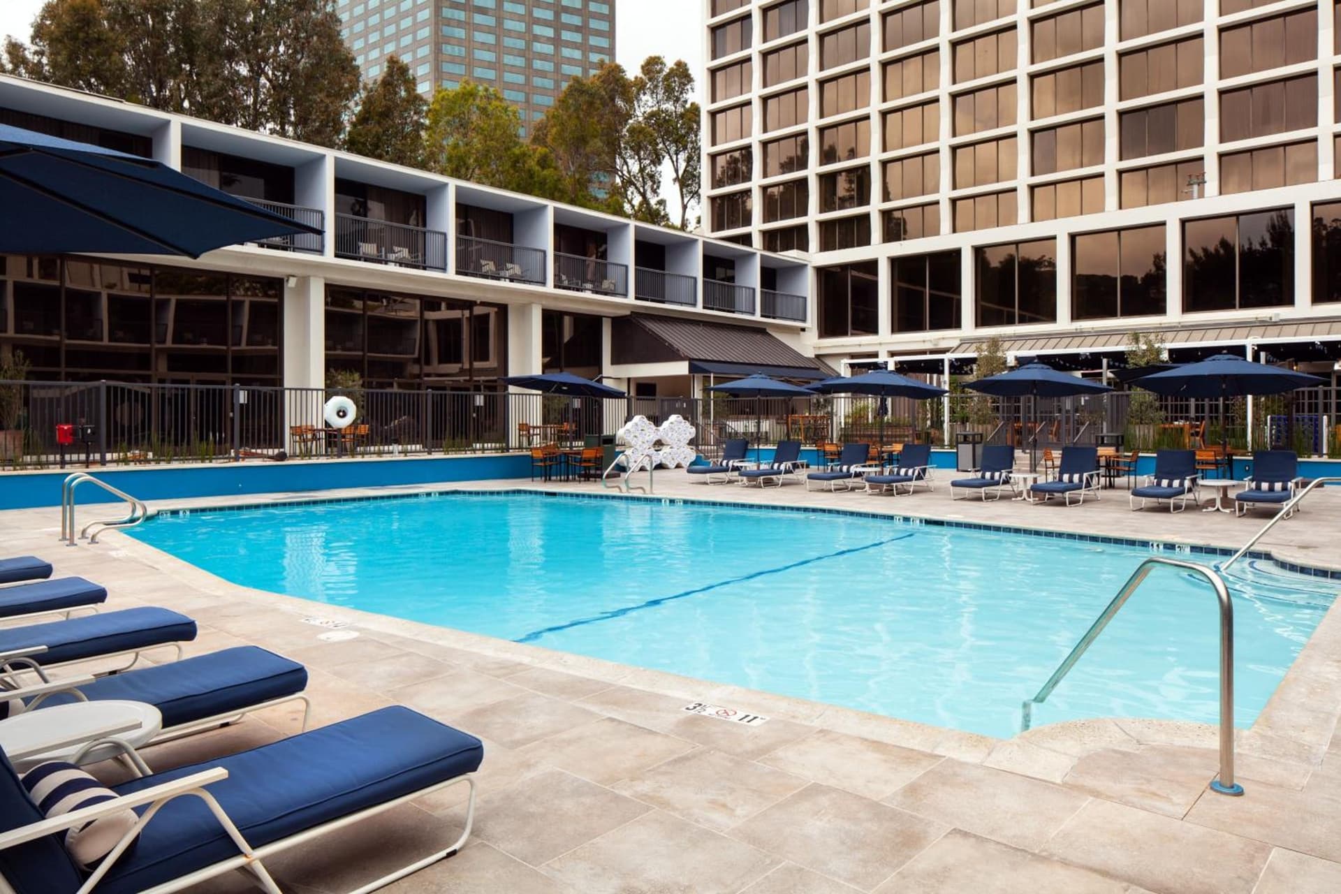 Sheraton Universal gallery photo in Los Angeles, CA — image 74