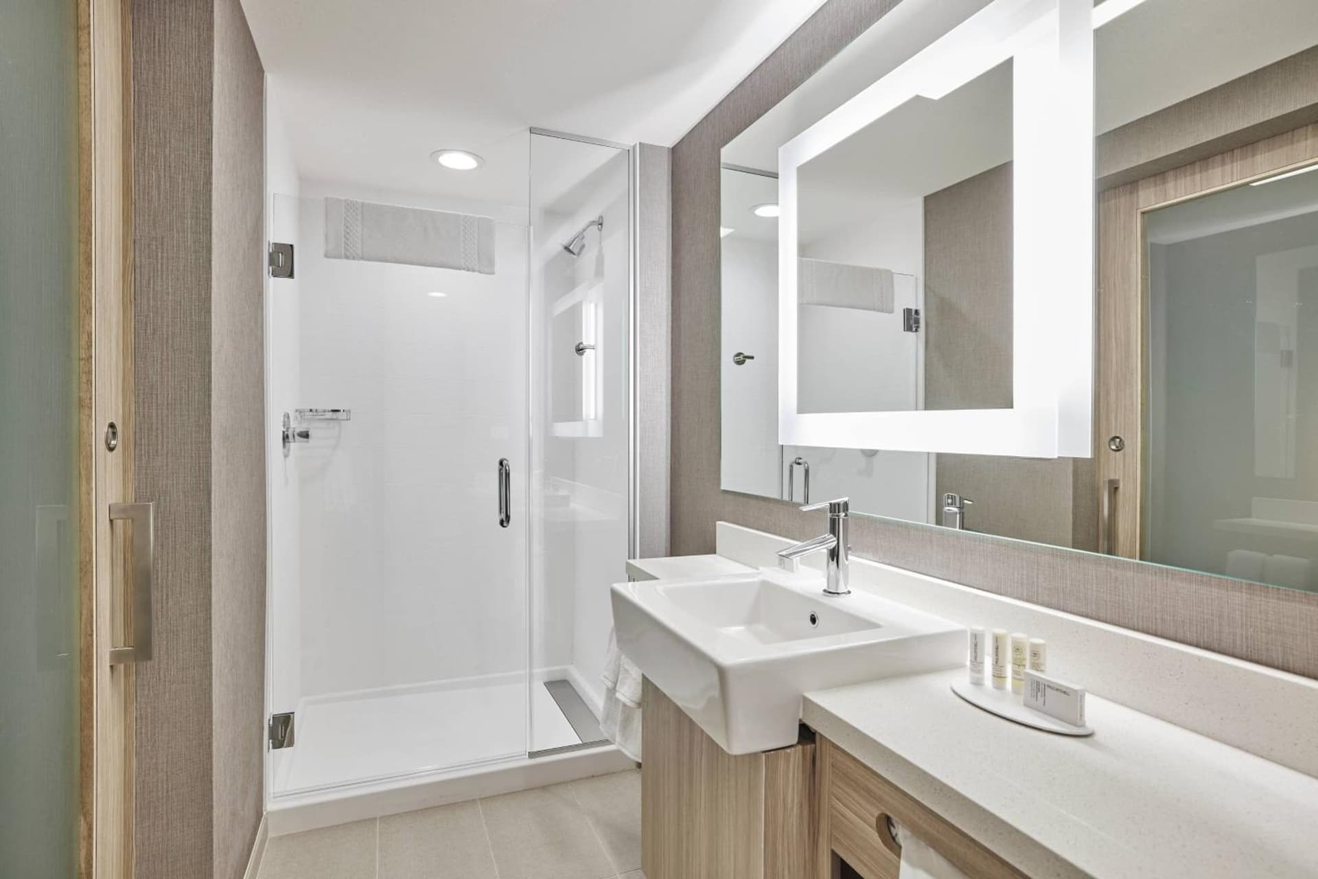 SpringHill Suites by Marriott Chicago Chinatown gallery photo in Chicago, IL — image 45