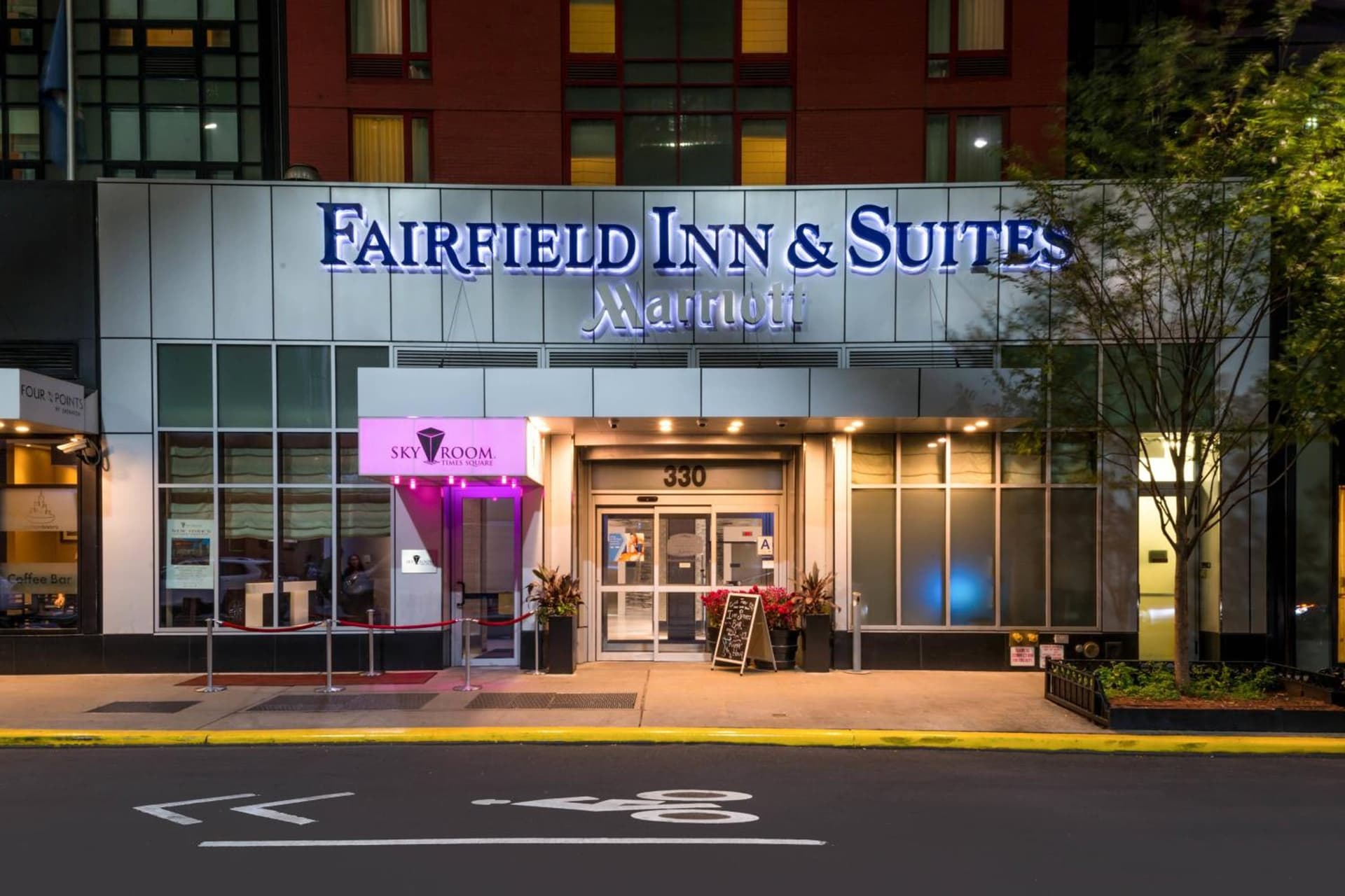 Fairfield By Marriott New York Manhattan Times Square interior in New York, NY — gallery photo 2
