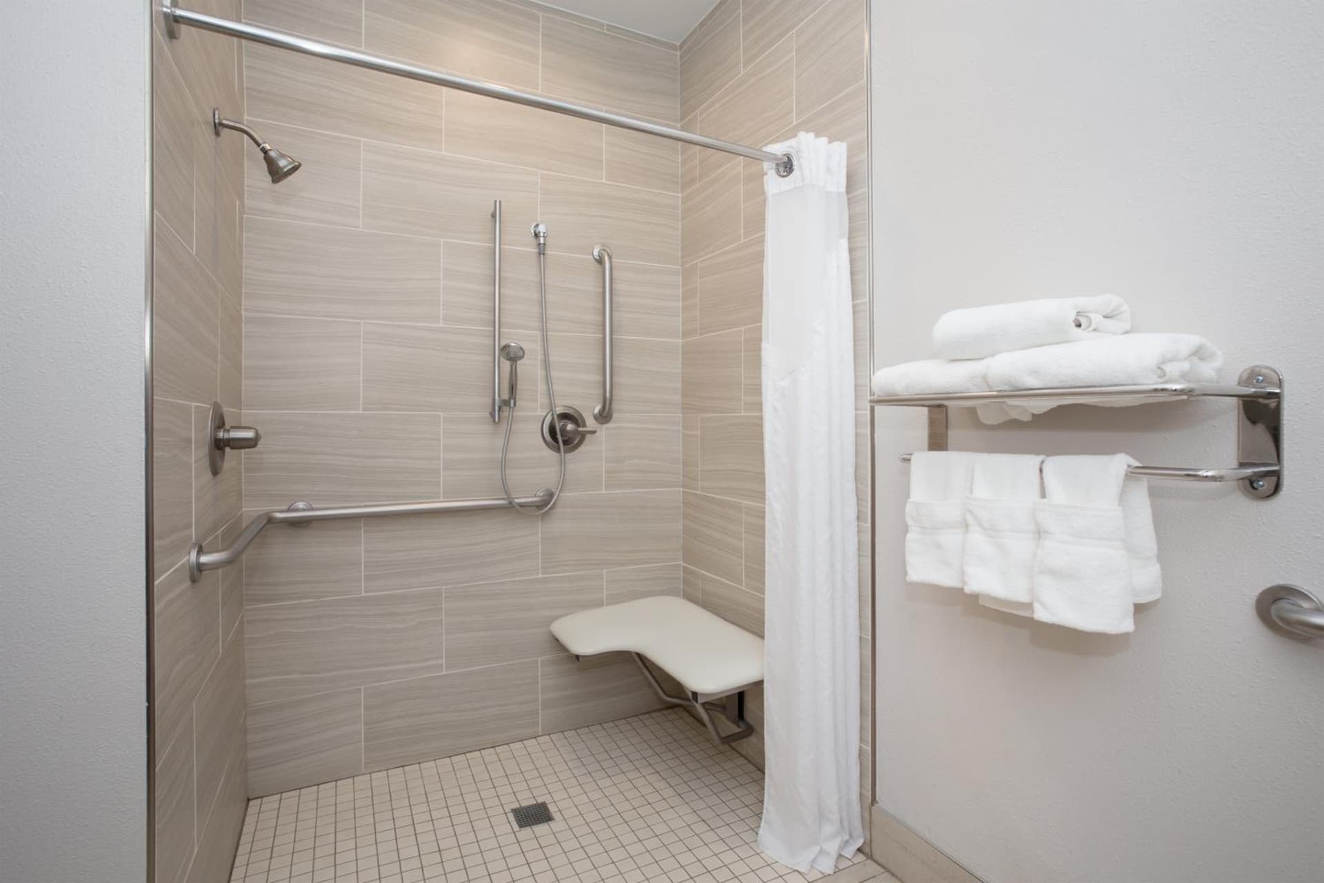 Holiday Inn Express & Suites Amarillo by IHG gallery photo in Amarillo, TX — image 12