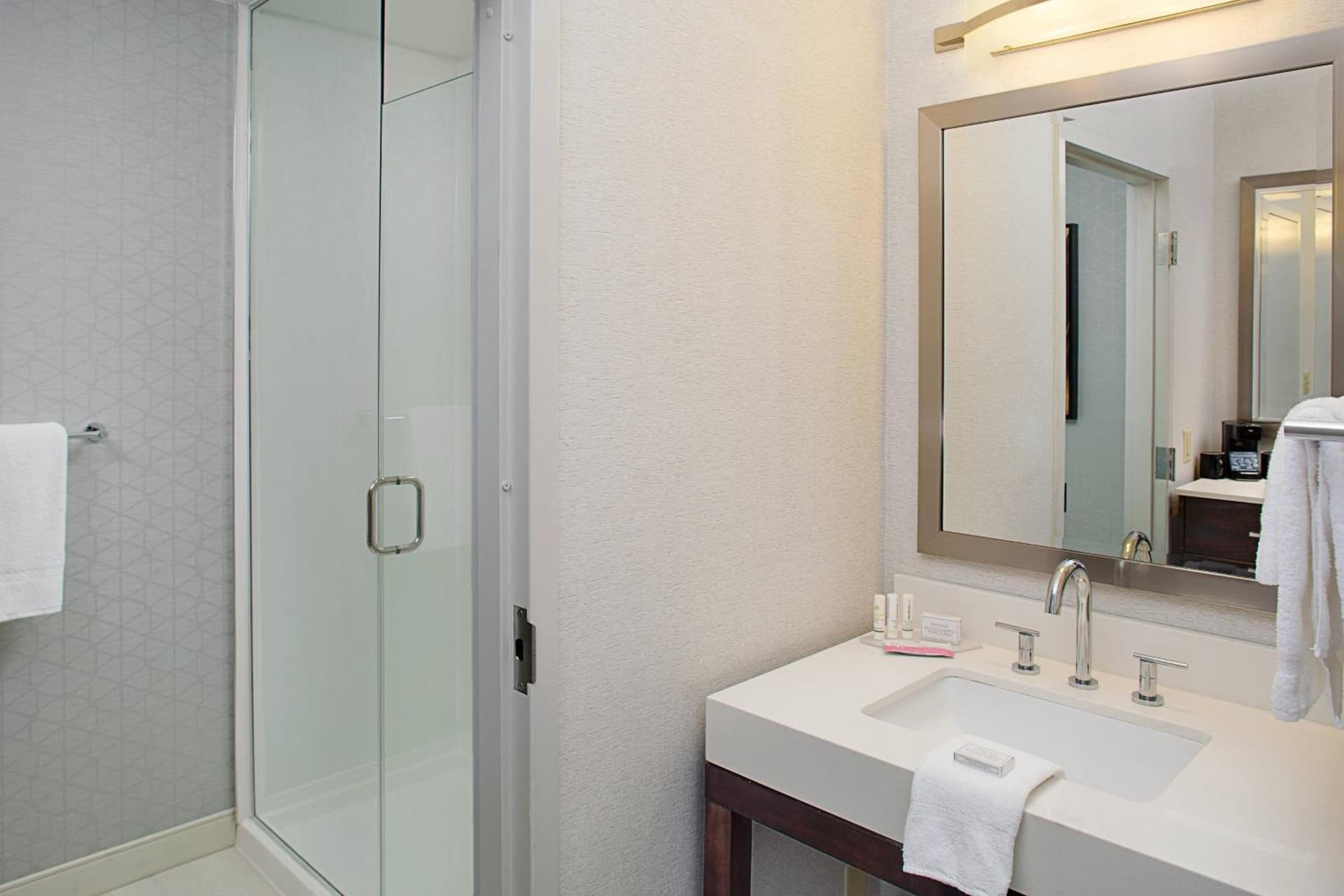 Courtyard by Marriott Manchester-Boston Regional Airport gallery photo in Manchester, NH — image 42