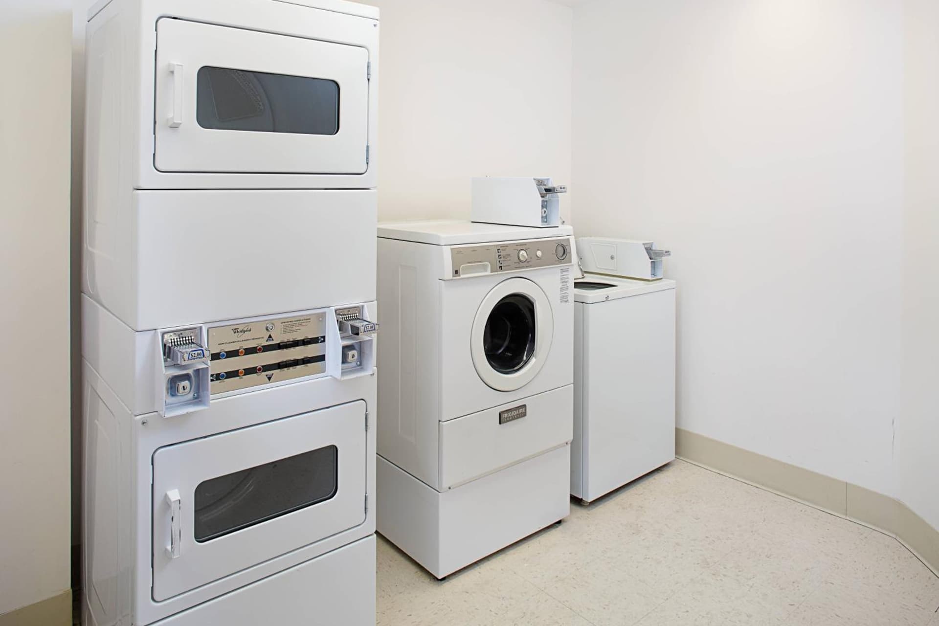 Courtyard by Marriott Manchester-Boston Regional Airport gallery photo in Manchester, NH — image 11