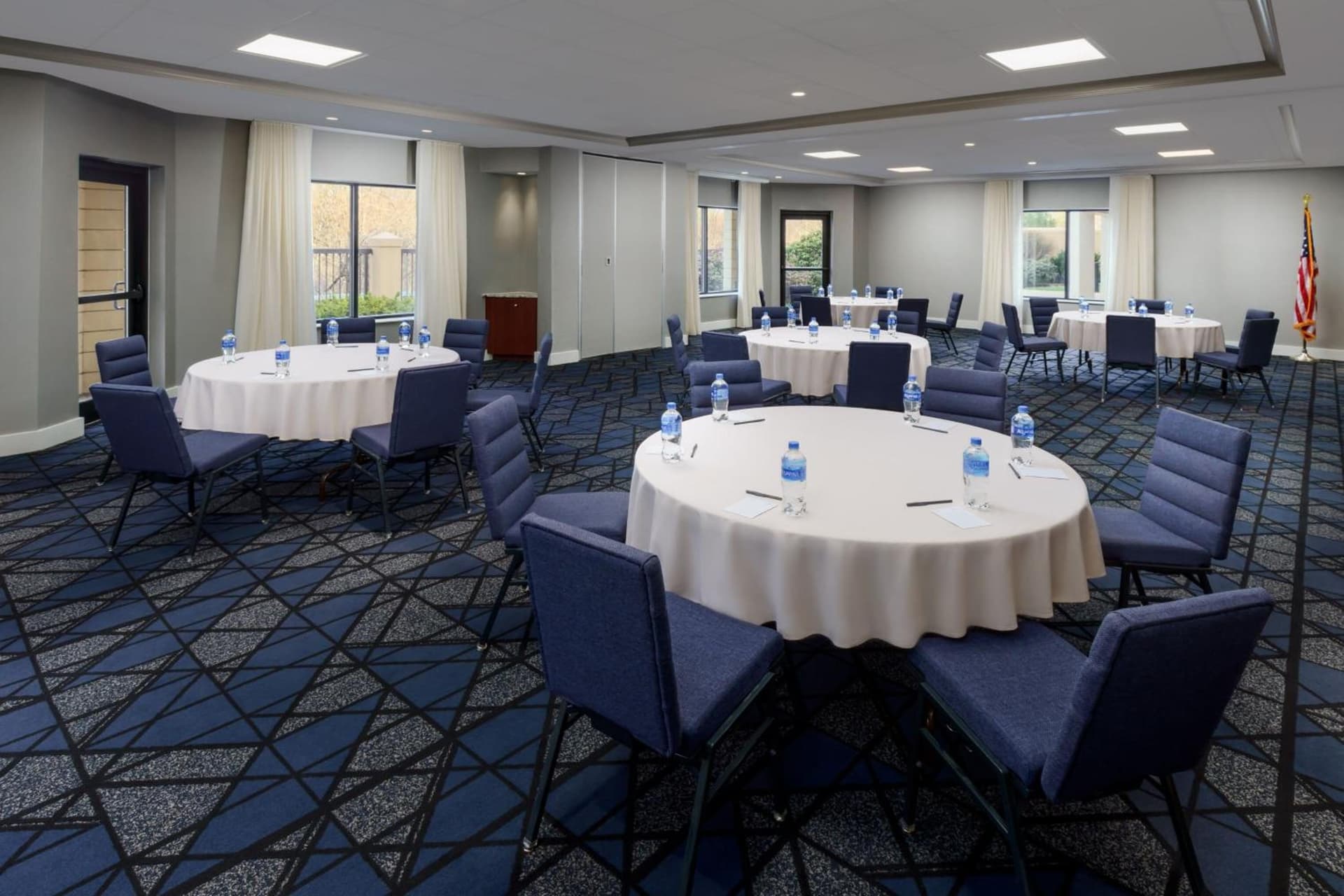 Courtyard by Marriott Manchester-Boston Regional Airport gallery photo in Manchester, NH — image 74