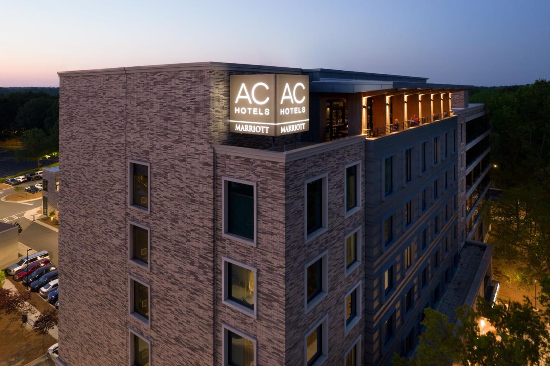 AC Hotel by Marriott Charlotte SouthPark gallery photo in Charlotte, NC — image 21