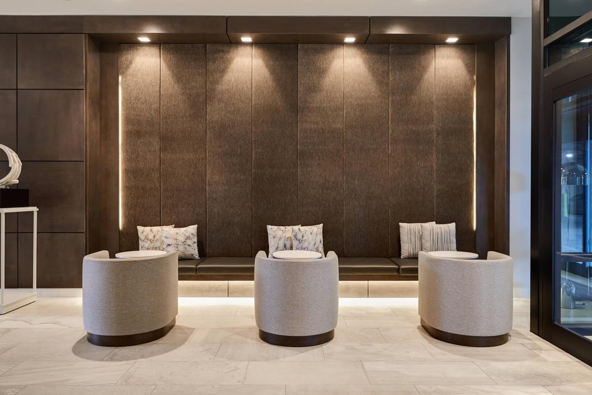 AC Hotel by Marriott Charlotte SouthPark gallery photo in Charlotte, NC — image 67