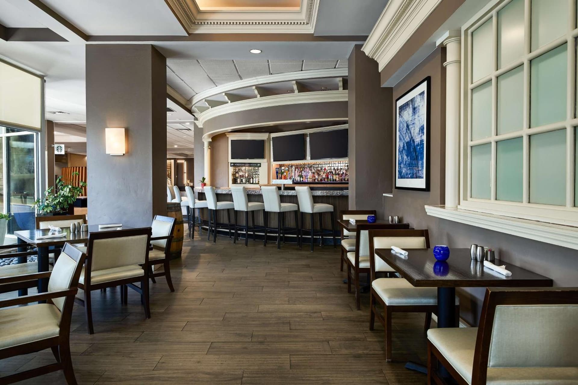 Hilton Kansas City Country Club Plaza gallery photo in Kansas City, MO — image 4