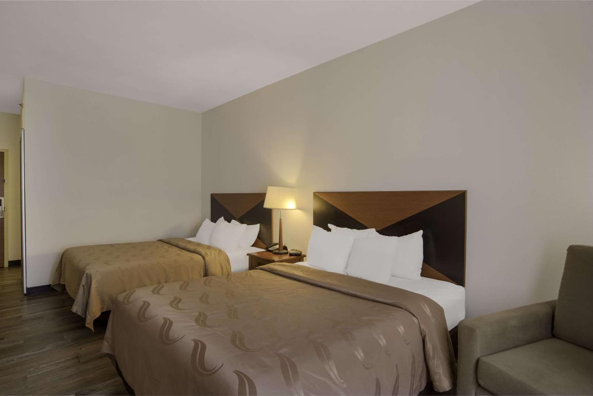 Quality Inn & Suites Chambersburg Northeast gallery photo in Chambersburg, PA — image 6