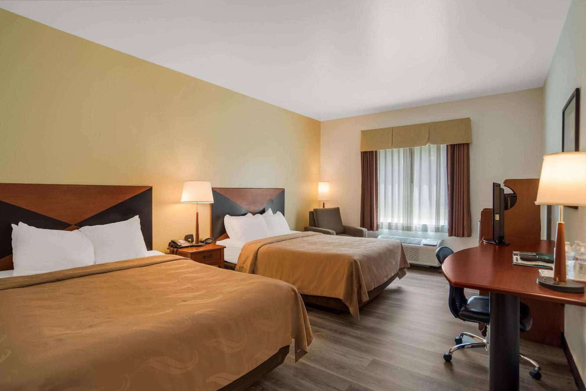 Quality Inn & Suites Chambersburg Northeast gallery photo in Chambersburg, PA — image 60
