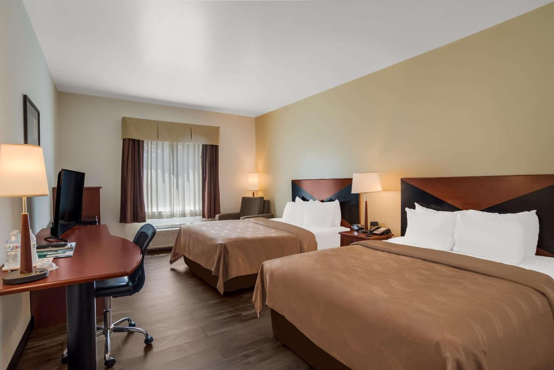 Quality Inn & Suites Chambersburg Northeast gallery photo in Chambersburg, PA — image 29