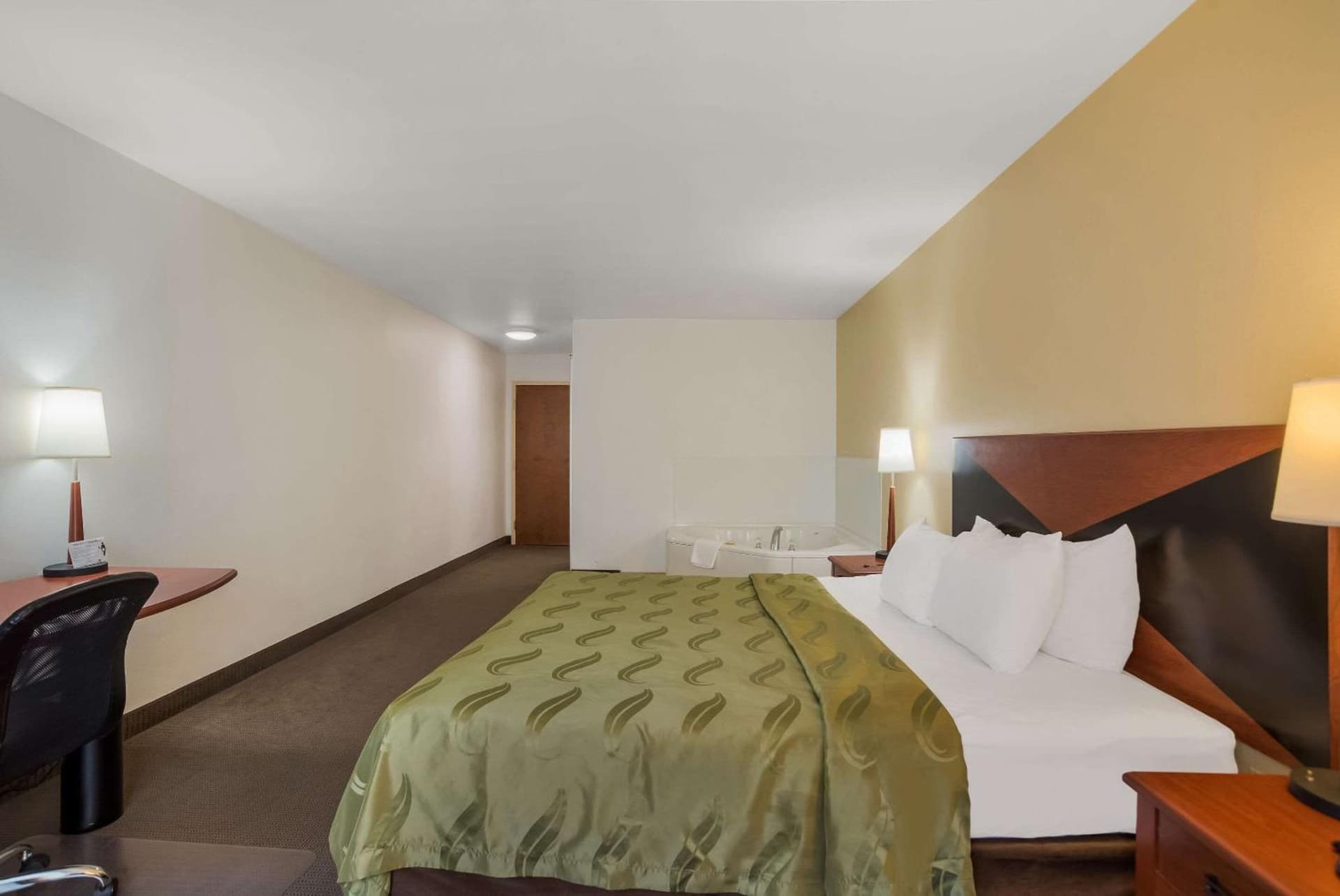 Quality Inn & Suites Chambersburg Northeast gallery photo in Chambersburg, PA — image 52