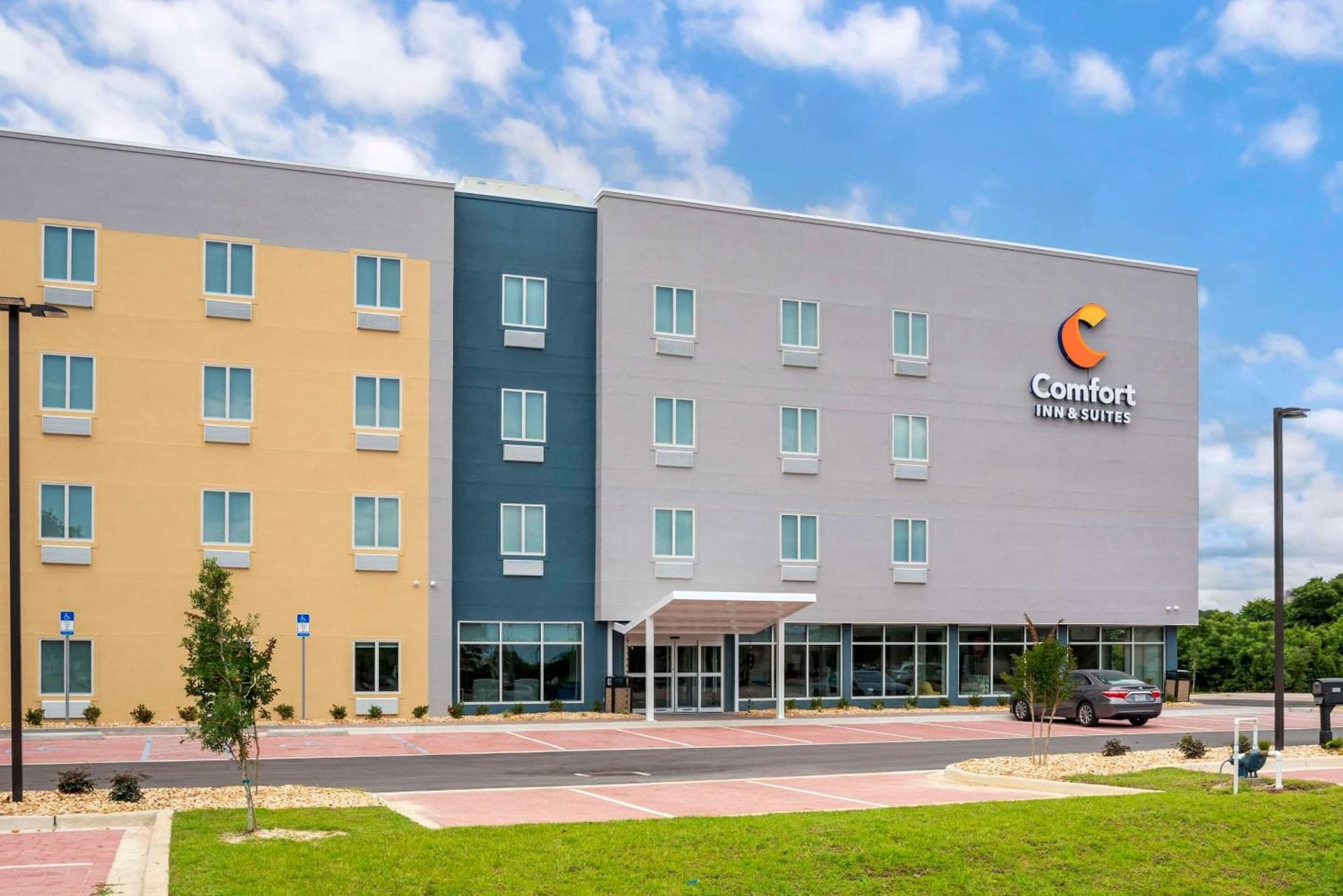 Comfort Inn & Suites Destin near Henderson Beach featured exterior or lobby in Destin, FL — similar hotel