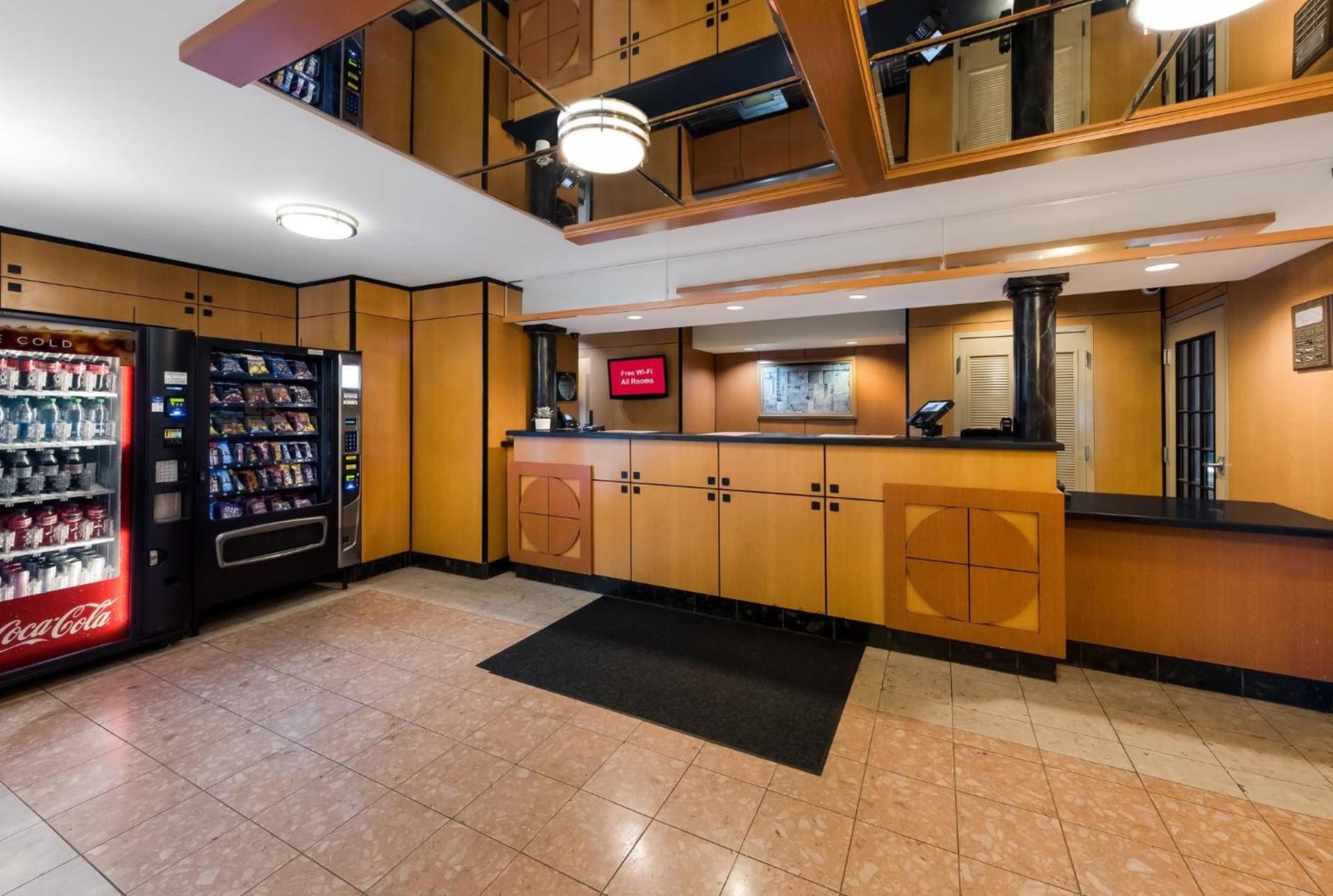 Red Roof Inn PLUS+ Columbus Downtown - Convention Center gallery photo in Columbus, OH — image 32