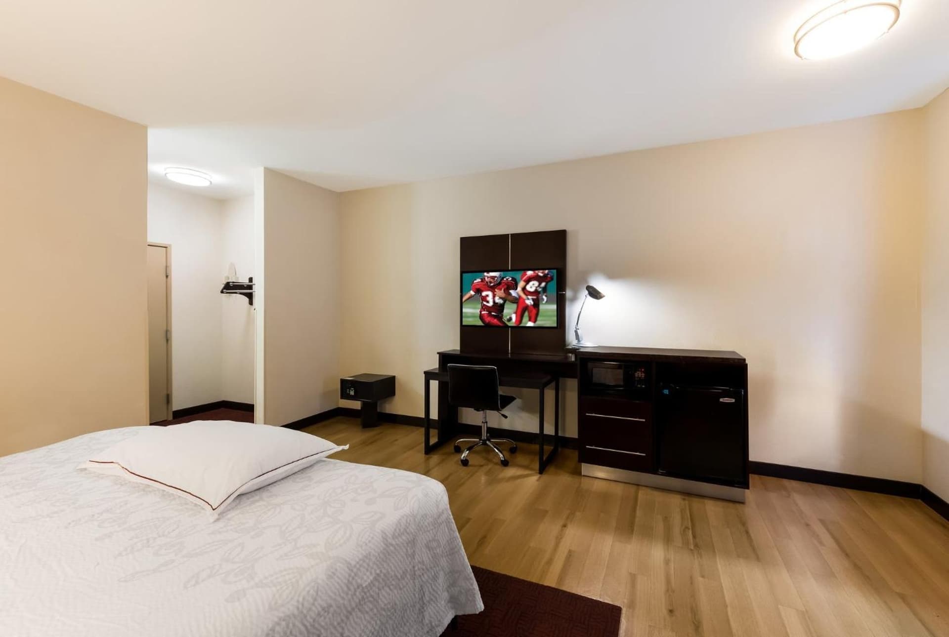 Red Roof Inn PLUS+ Columbus Downtown - Convention Center gallery photo in Columbus, OH — image 44