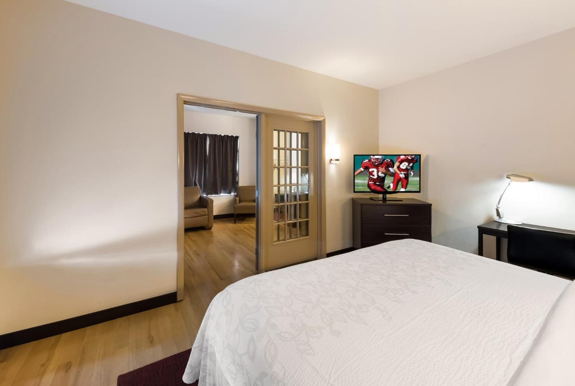 Red Roof Inn PLUS+ Columbus Downtown - Convention Center gallery photo in Columbus, OH — image 16