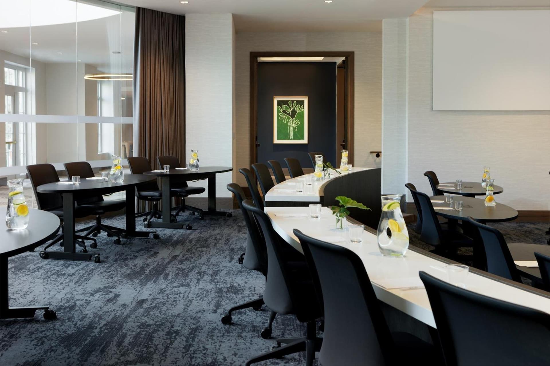 Kimpton - The Forum Hotel by IHG gallery photo in Charlottesville, VA — image 32