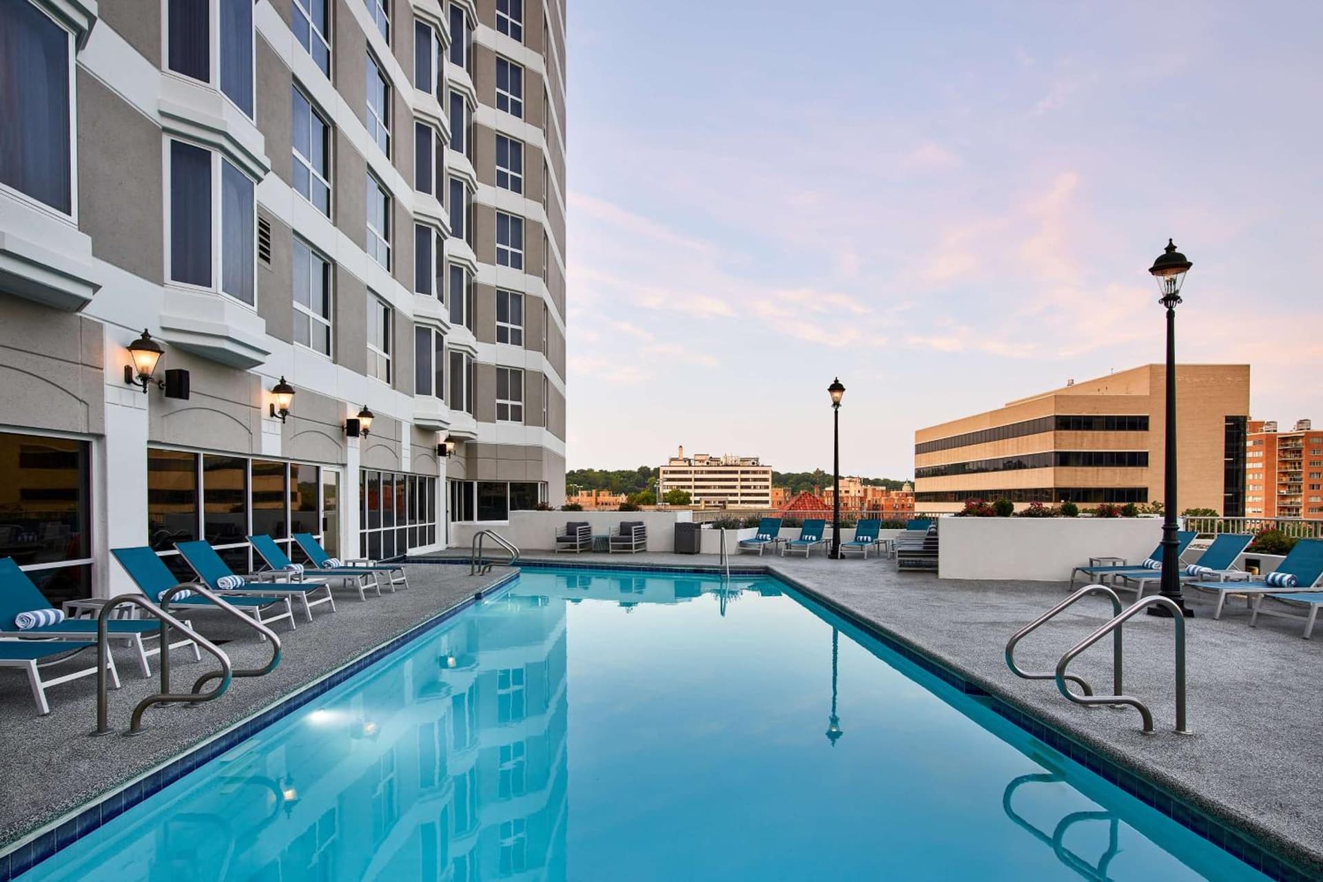 Hilton Kansas City Country Club Plaza interior in Kansas City, MO — gallery photo 2