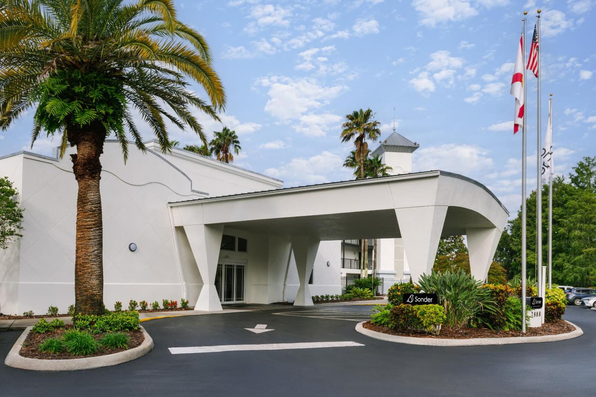 Sonder Cirrus featured exterior or lobby in Orlando, FL — similar hotel