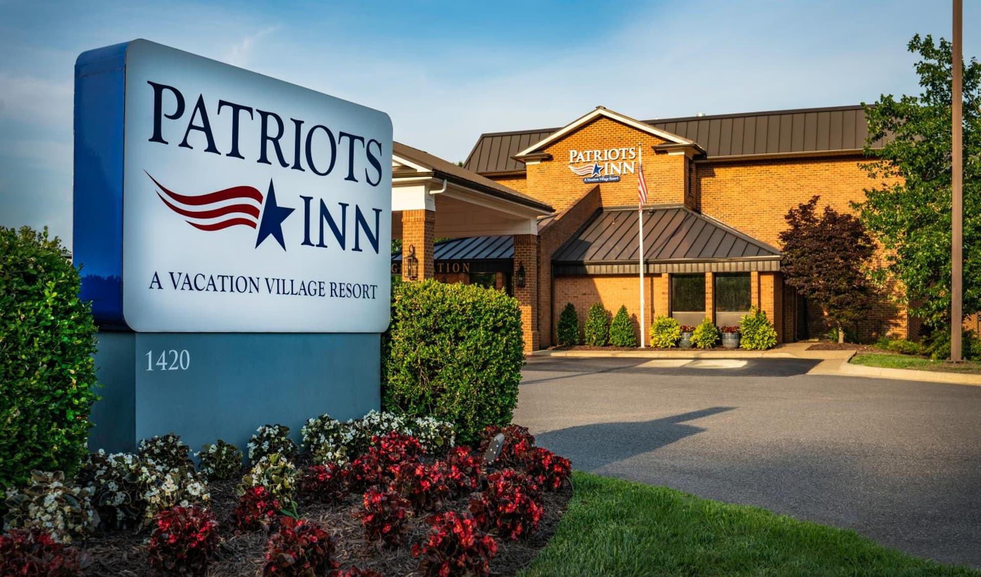 Patriots Inn featured exterior or lobby in Williamsburg, VA — similar hotel