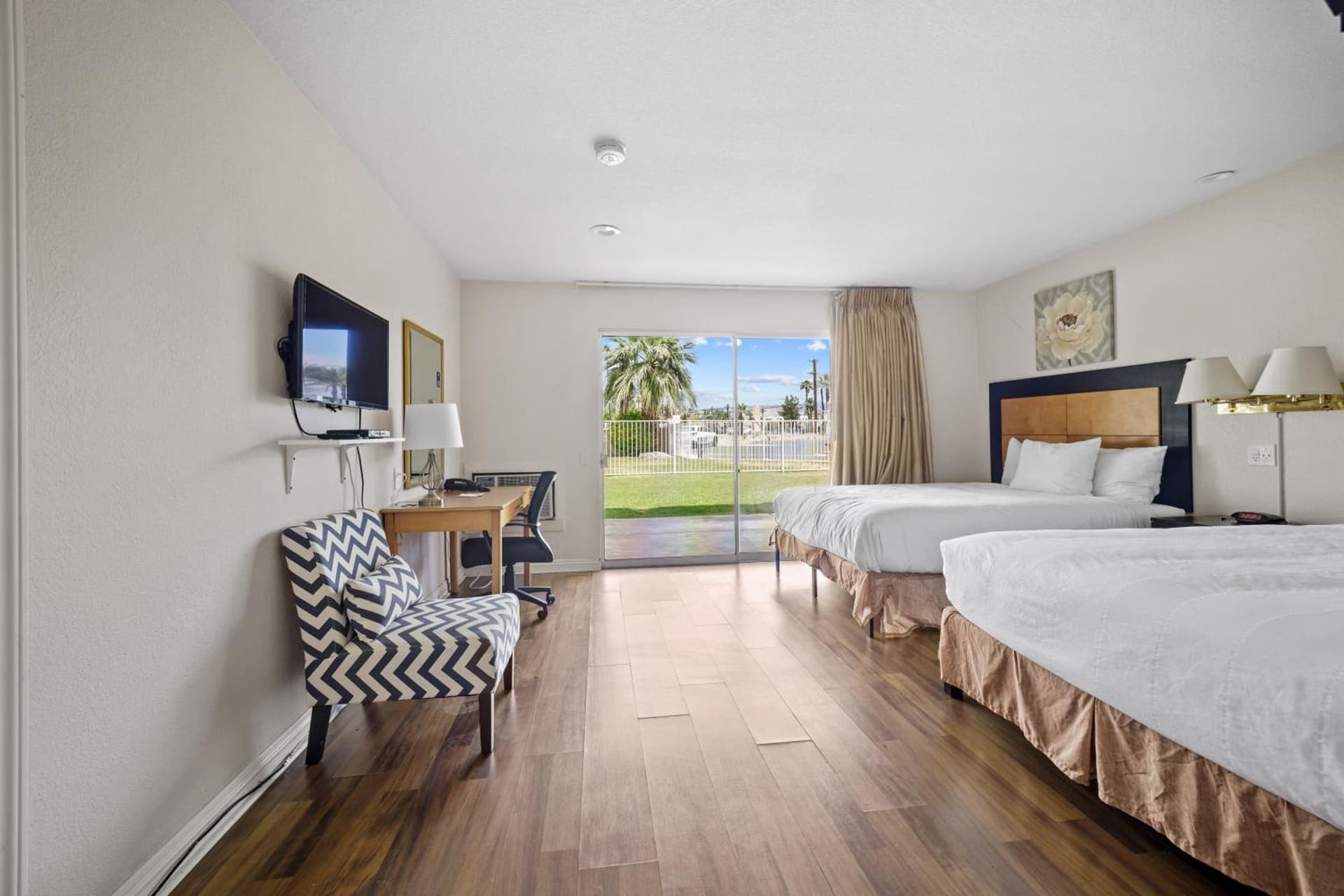 Sol Springs Inn property views in Palm Springs, CA — gallery photo 3
